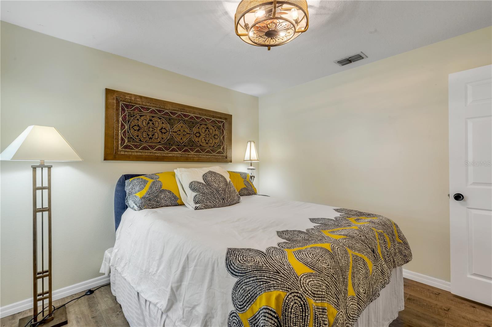 Image 18 of 59 For 517 Aeolian Drive