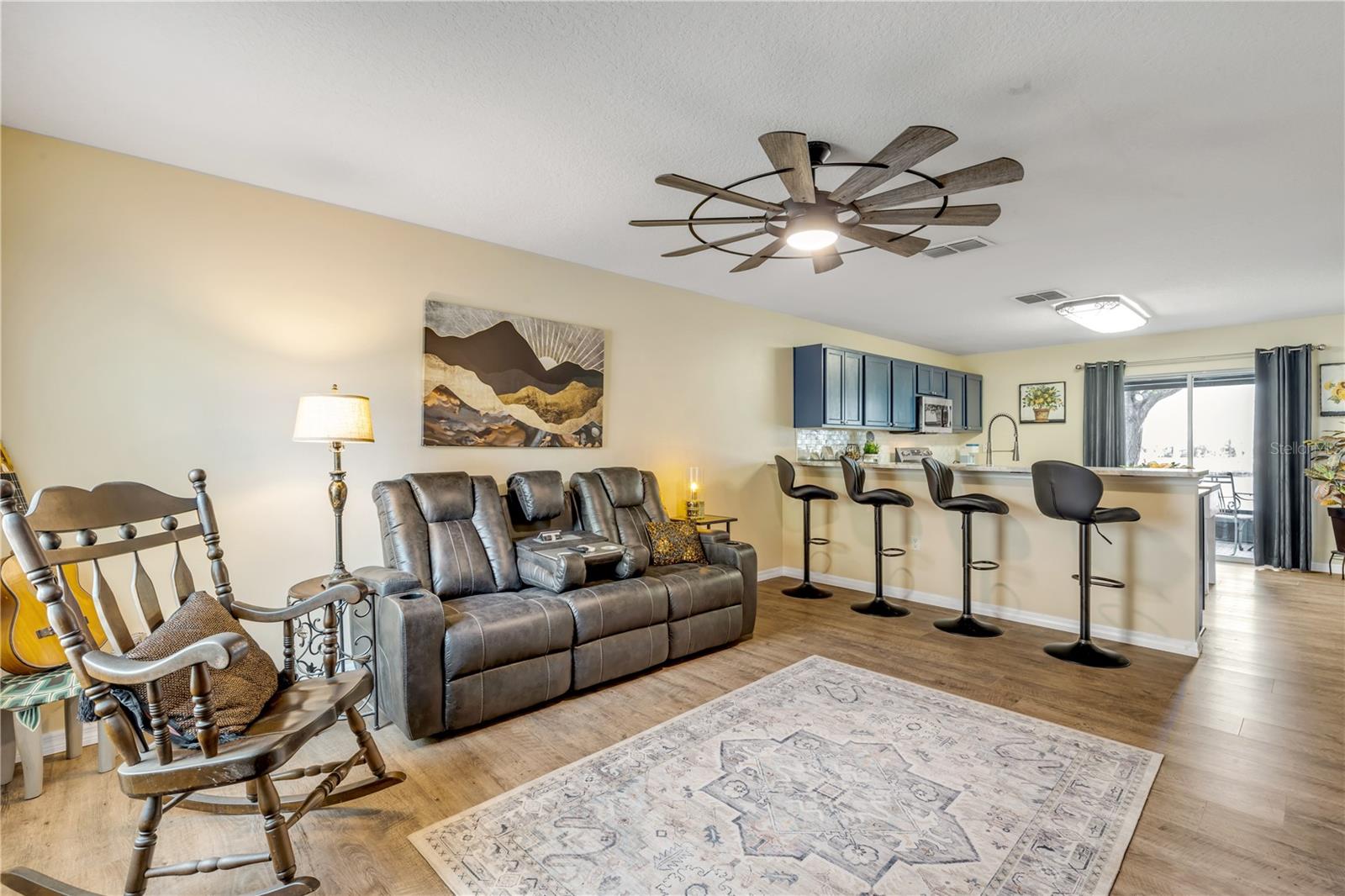 Image 7 of 59 For 517 Aeolian Drive