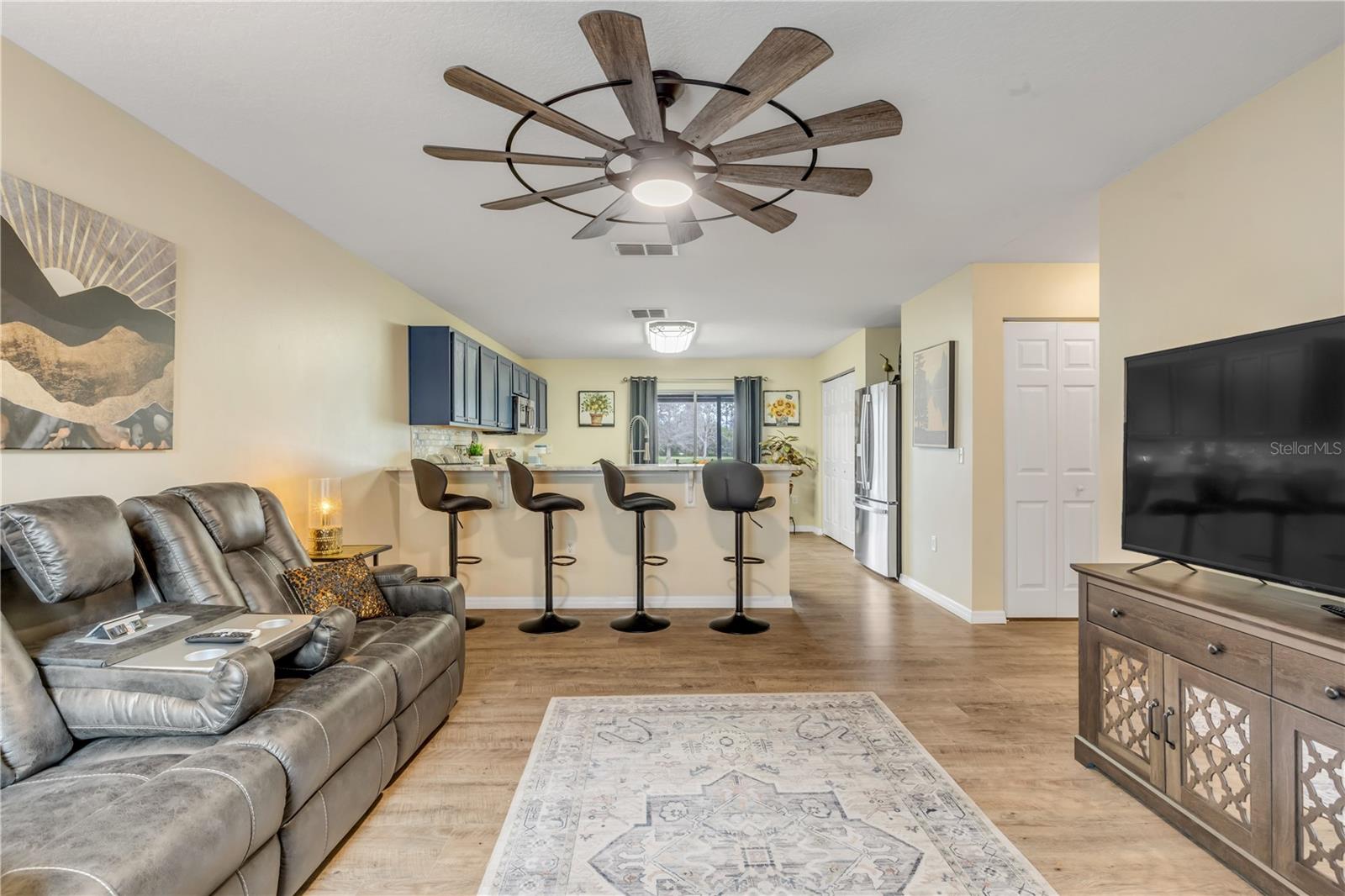 Image 8 of 59 For 517 Aeolian Drive