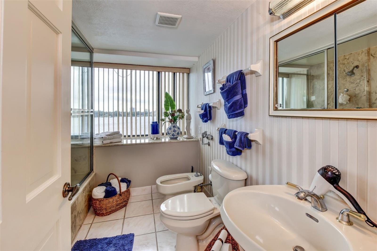 Image 16 of 67 For 746 Marina Point Drive 7460