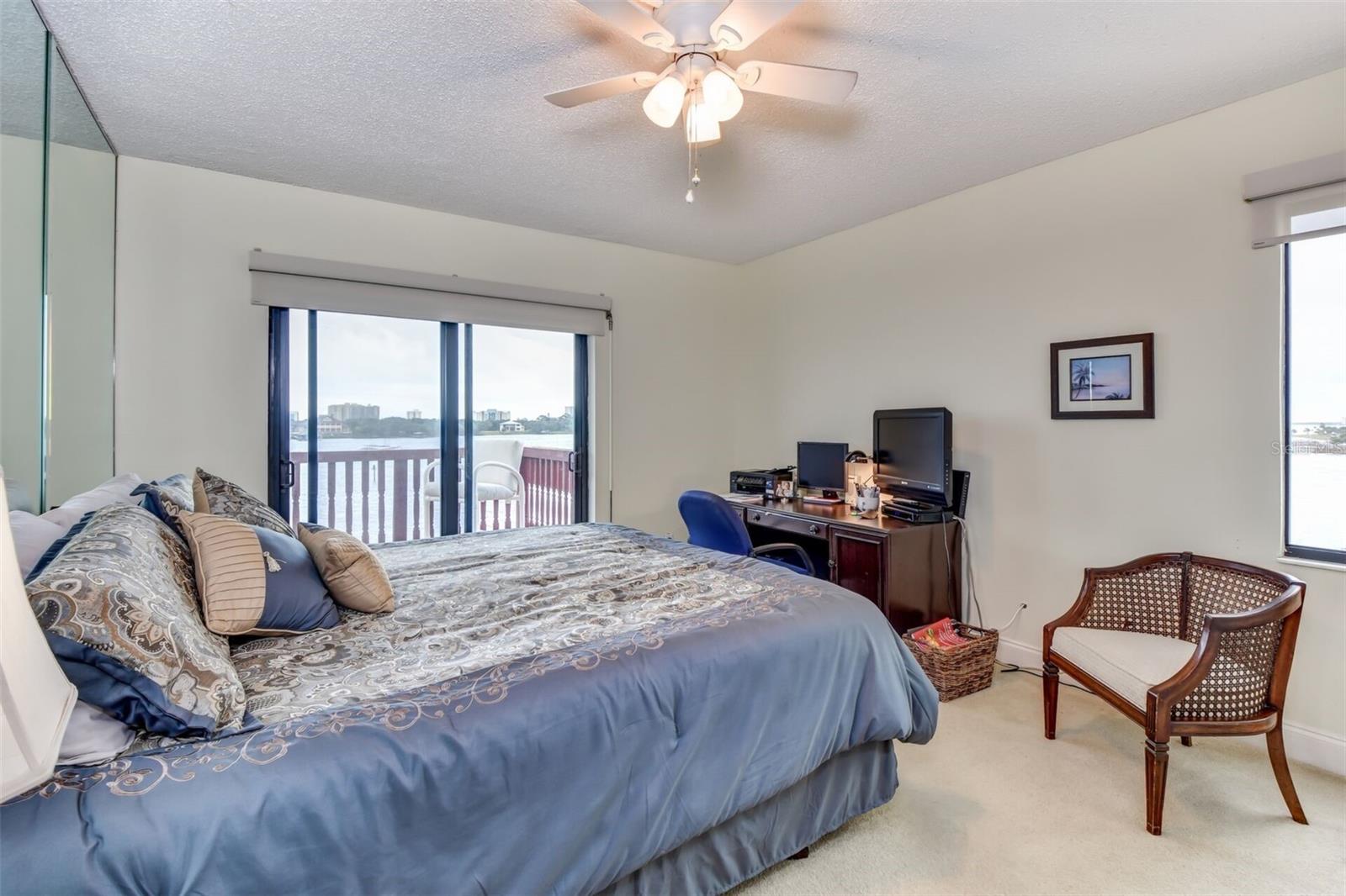 Image 17 of 67 For 746 Marina Point Drive 7460