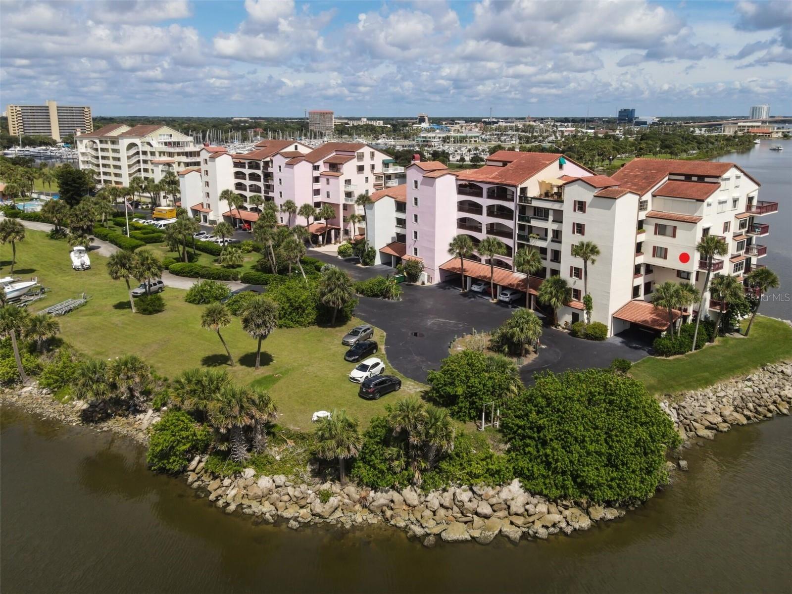 Image 25 of 67 For 746 Marina Point Drive 7460