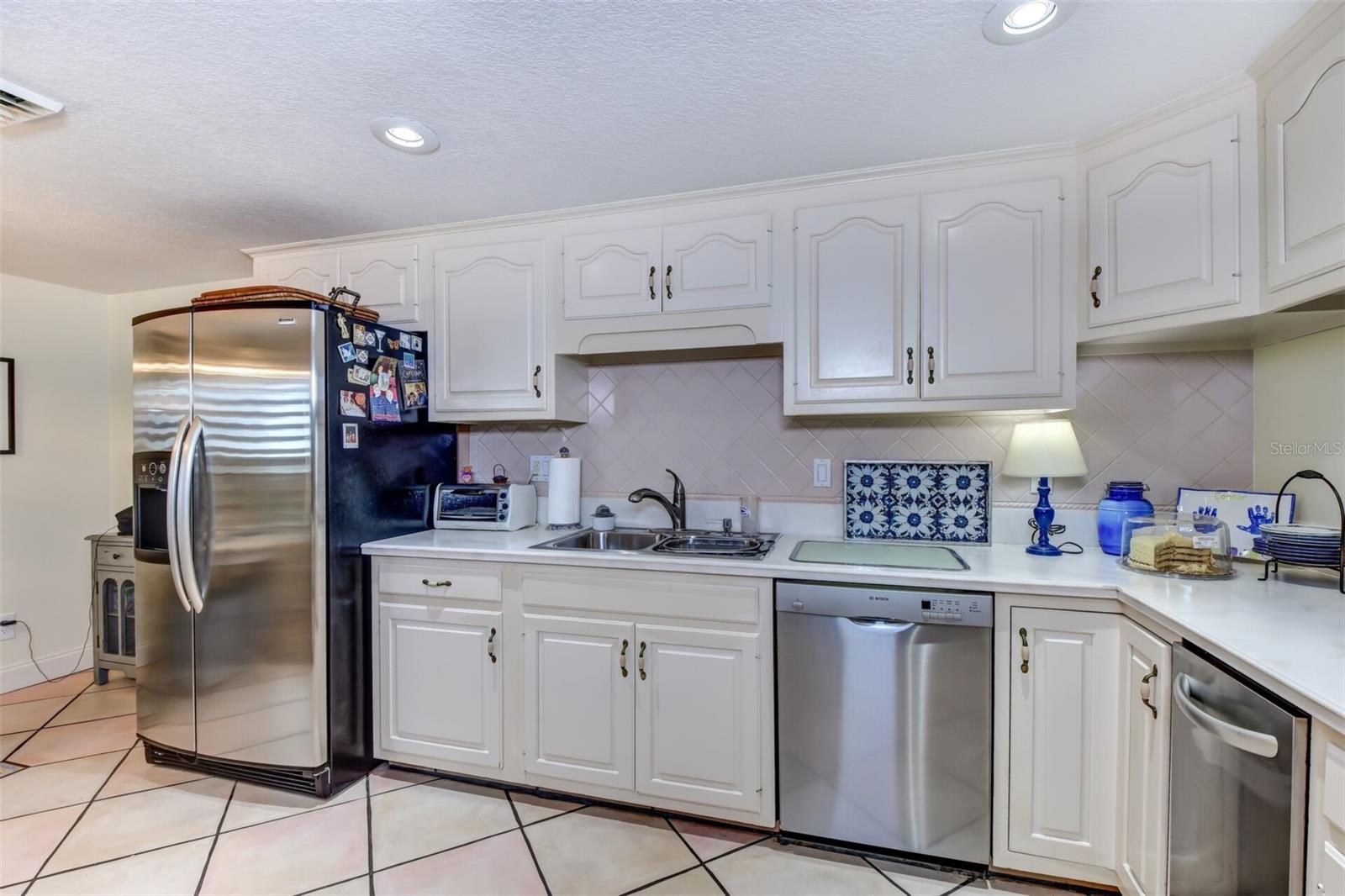 Image 45 of 67 For 746 Marina Point Drive 7460