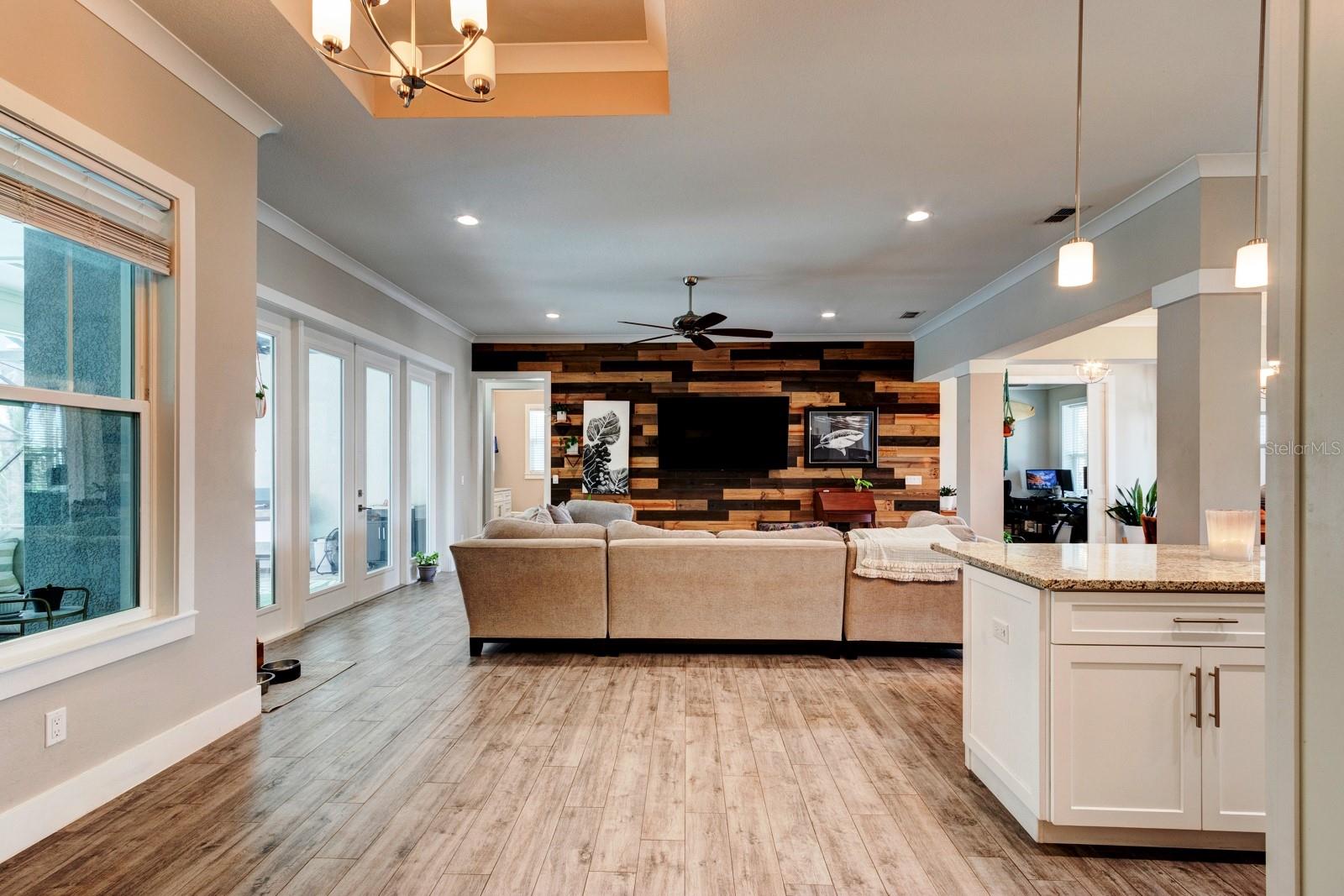 Image 11 of 36 For 1508 Saxon Drive