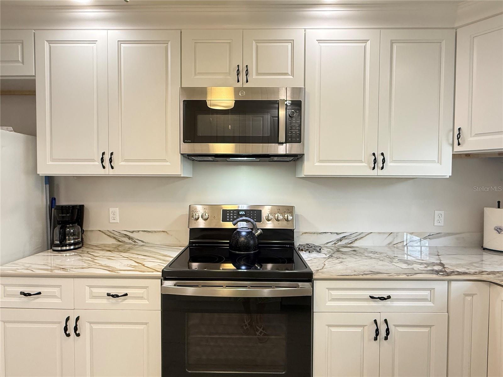 Image 14 of 29 For 2331 Juniper Drive