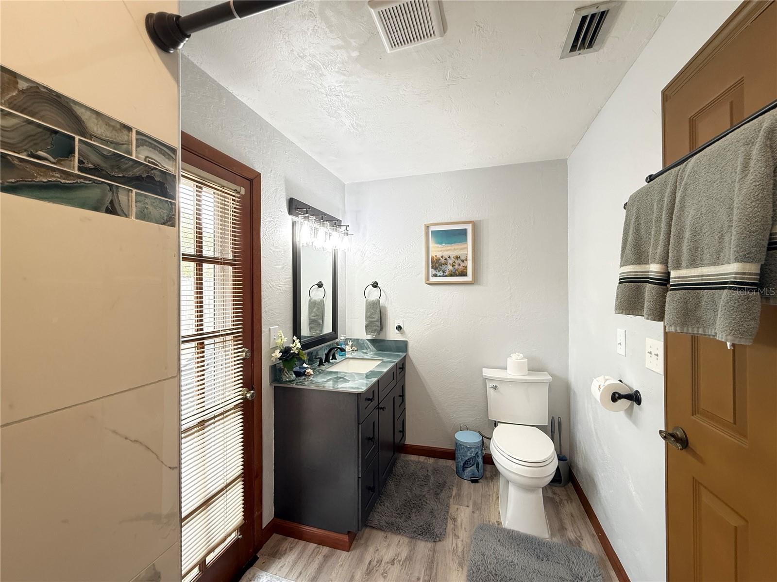 Image 21 of 29 For 2331 Juniper Drive