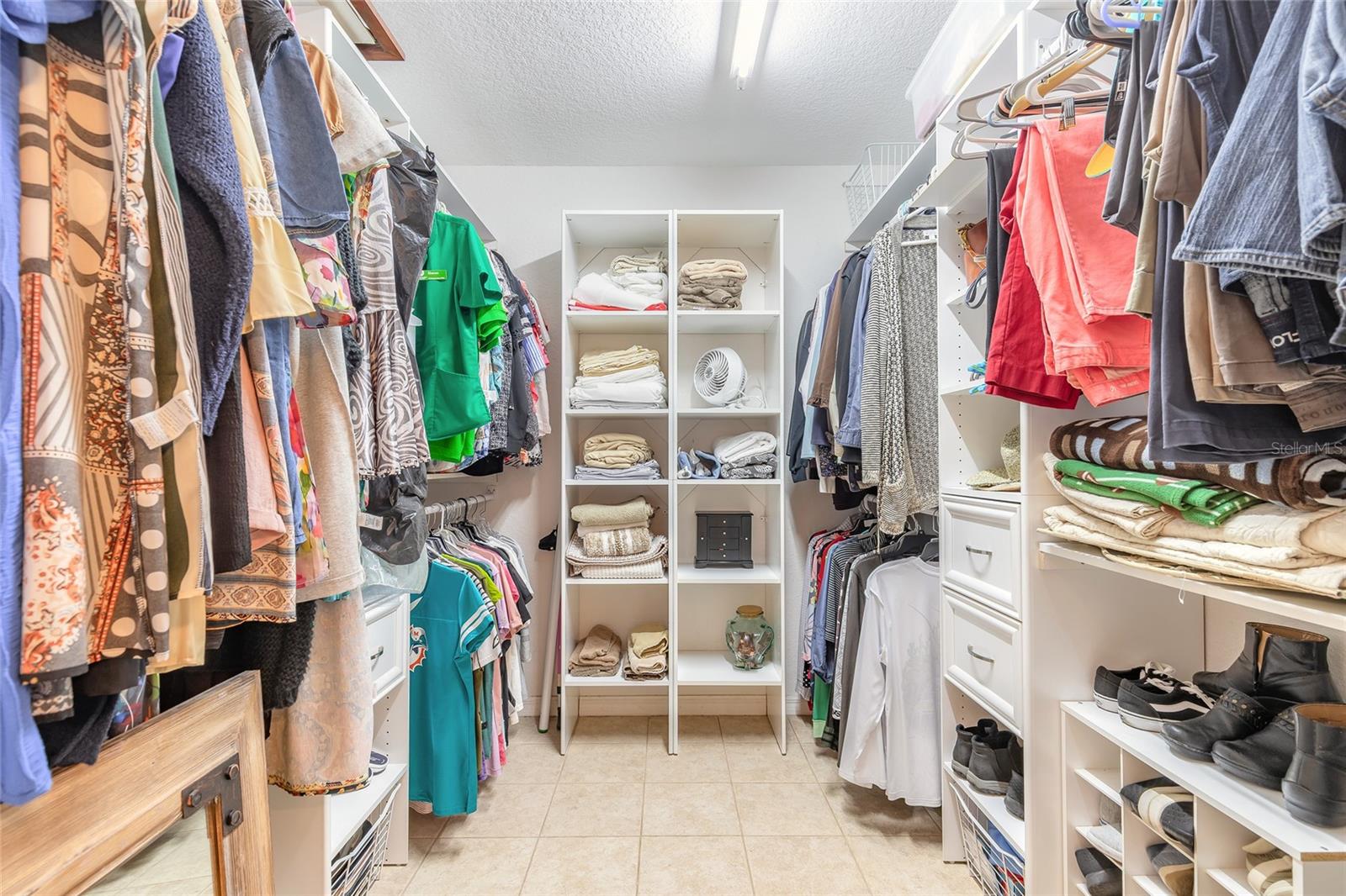 Image 28 of 51 For 5919 Aruna Drive