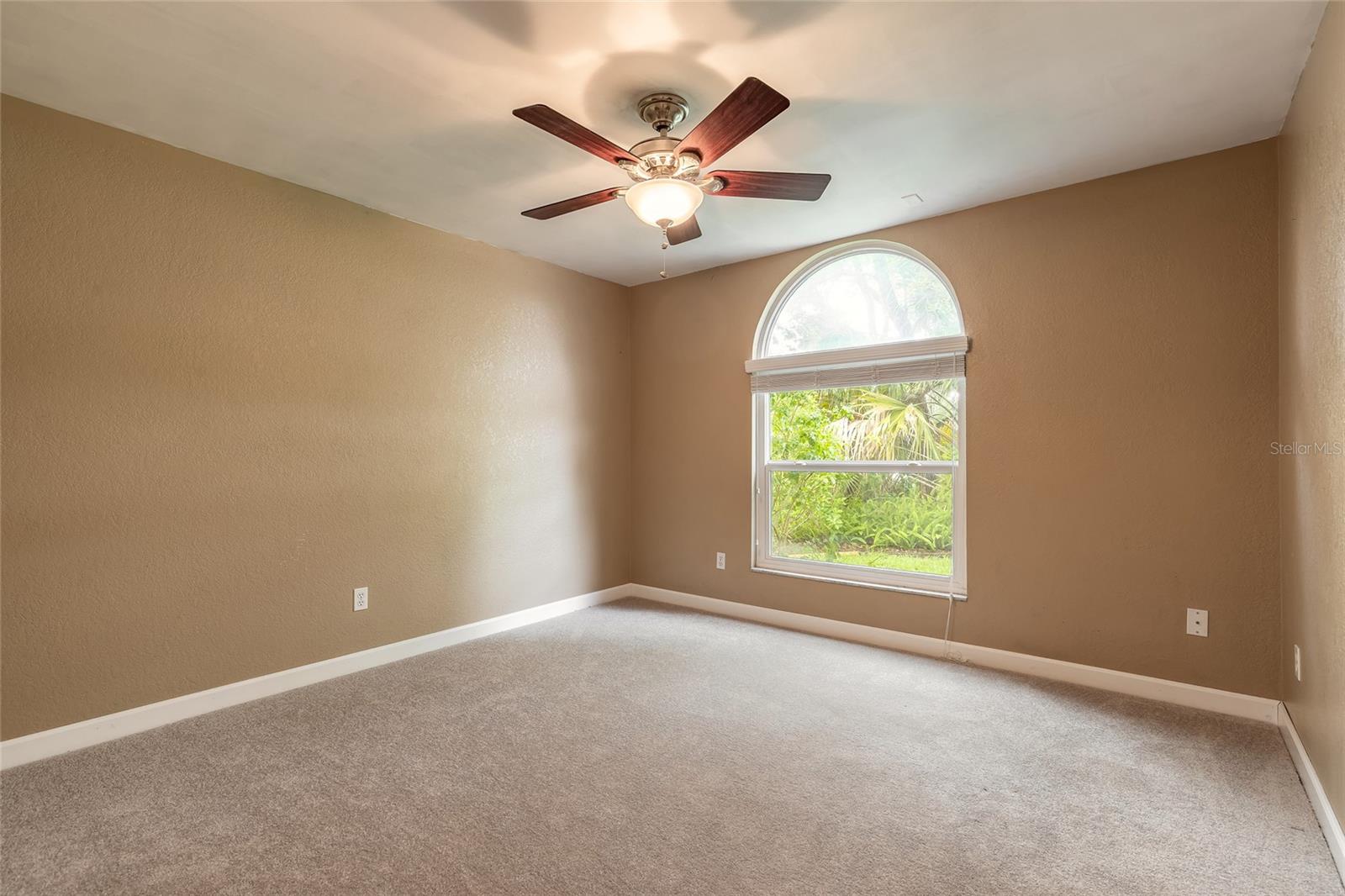 Image 32 of 51 For 5919 Aruna Drive