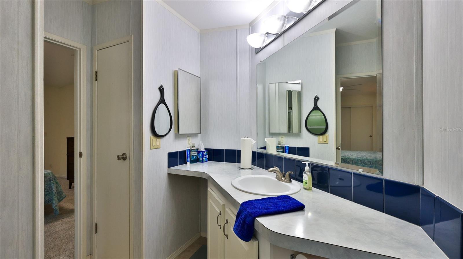 Image 13 of 48 For 308 Oyster Reef Court