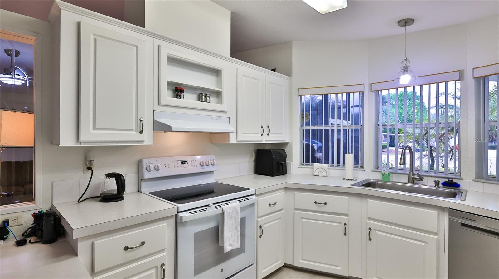 Image 7 of 48 For 308 Oyster Reef Court