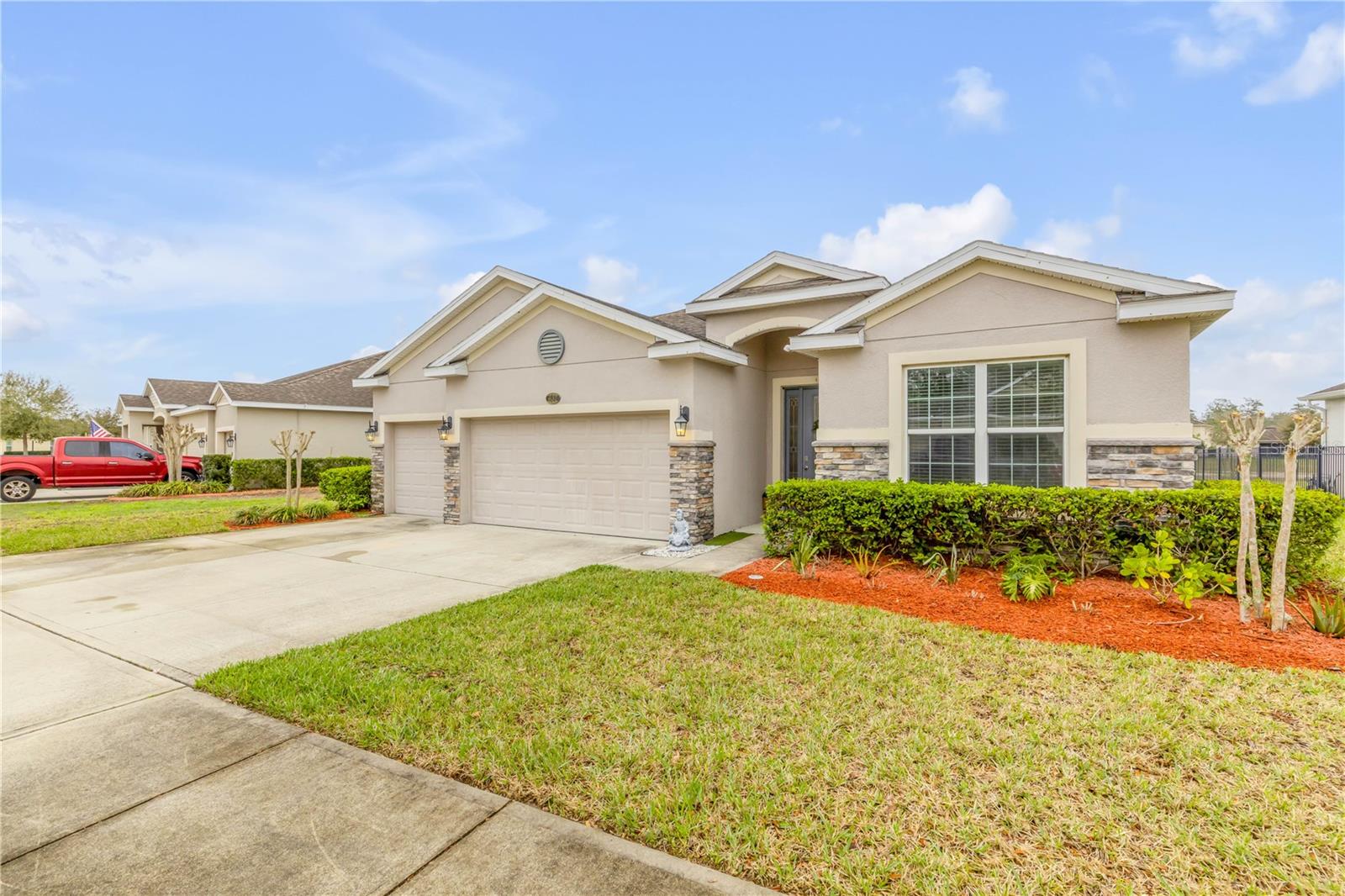 Image 10 of 66 For 637 Bluehearts Trail