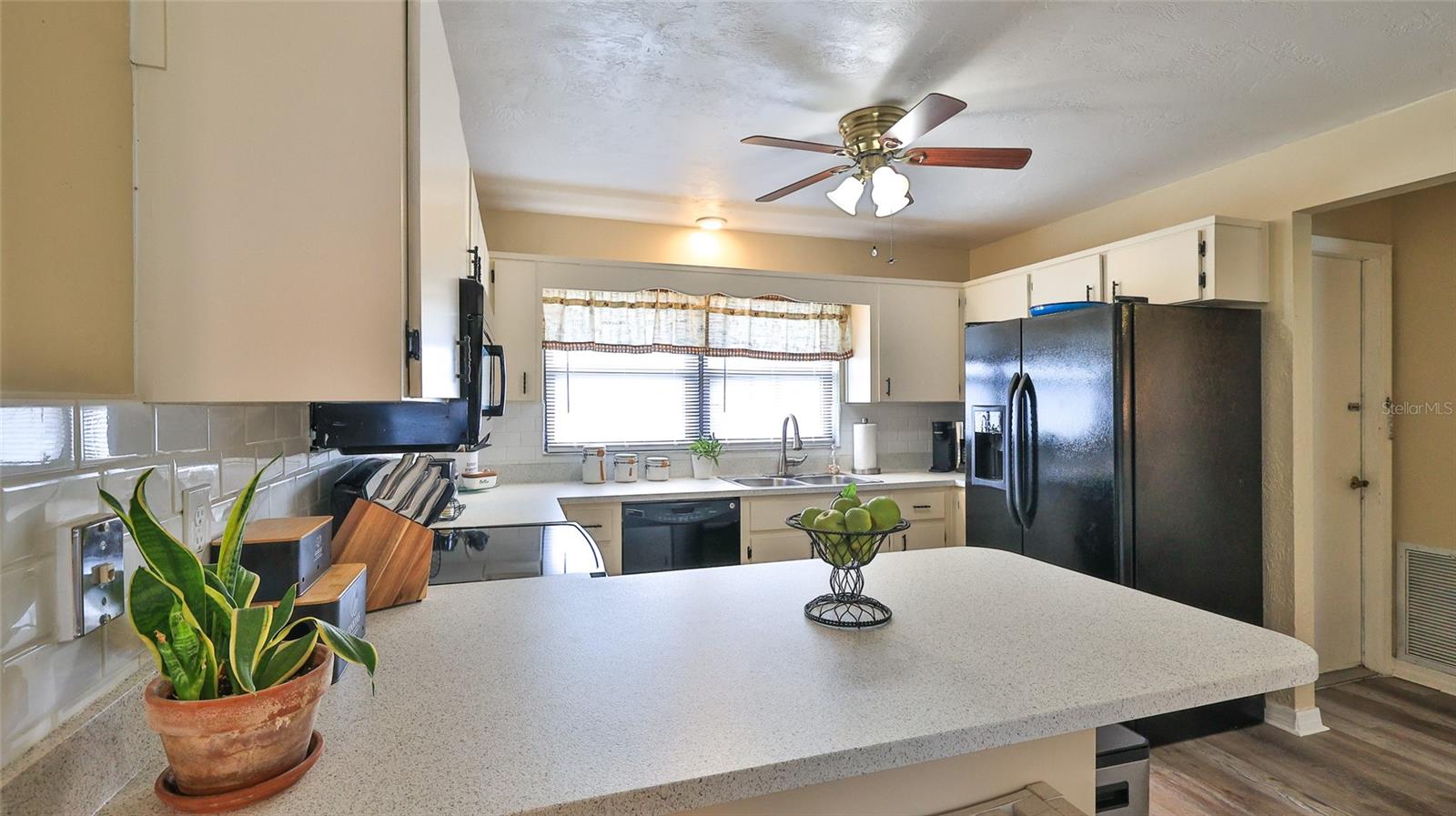 Image 16 of 30 For 2417 Sabal Palm Drive