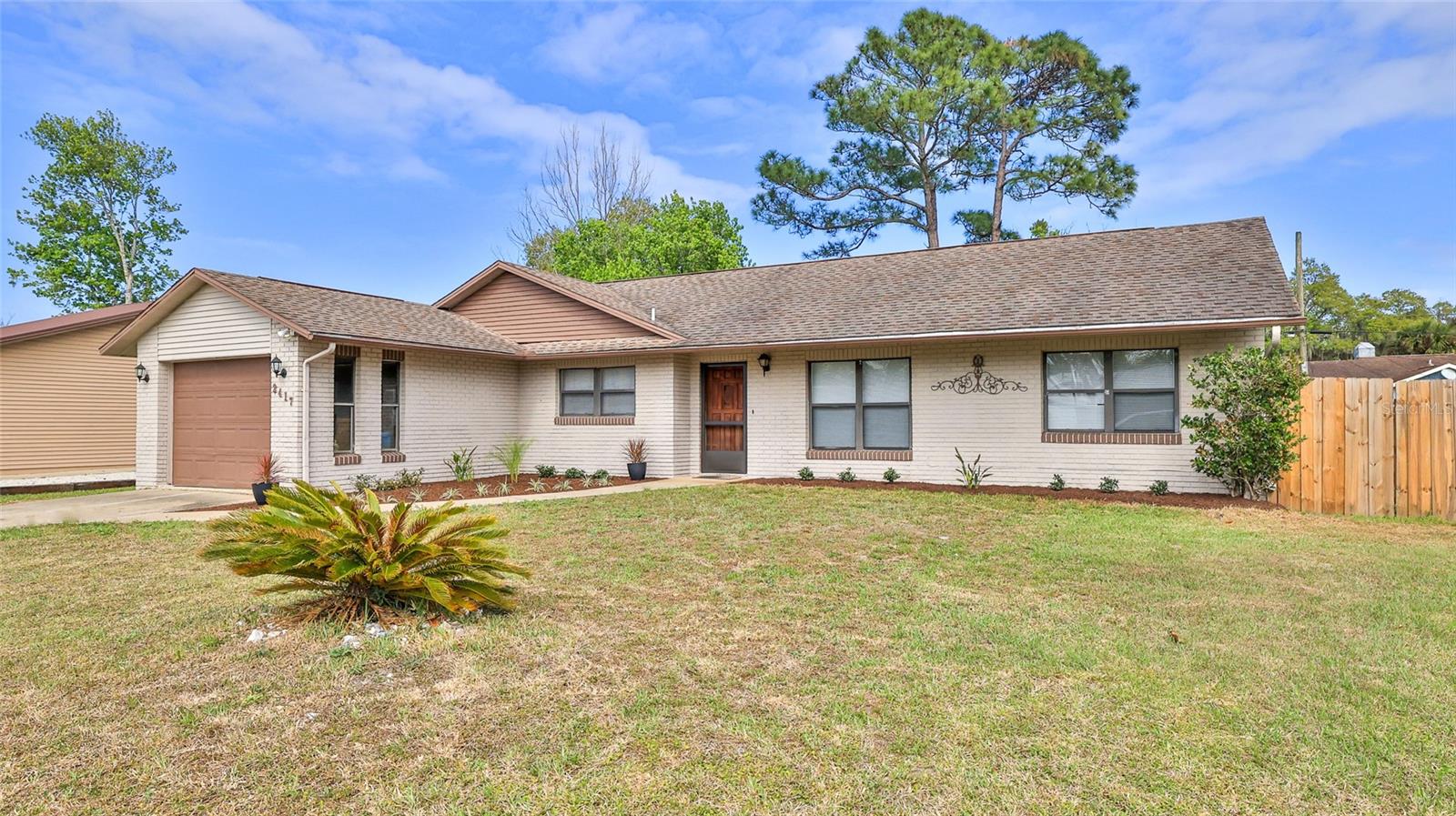 Image 2 of 30 For 2417 Sabal Palm Drive