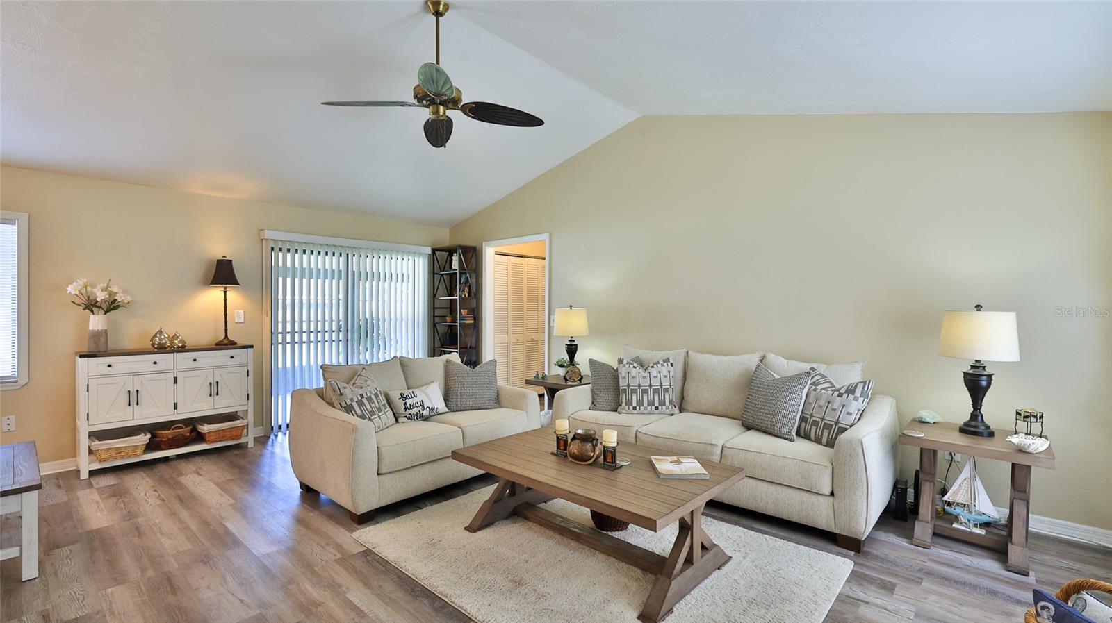 Image 7 of 30 For 2417 Sabal Palm Drive