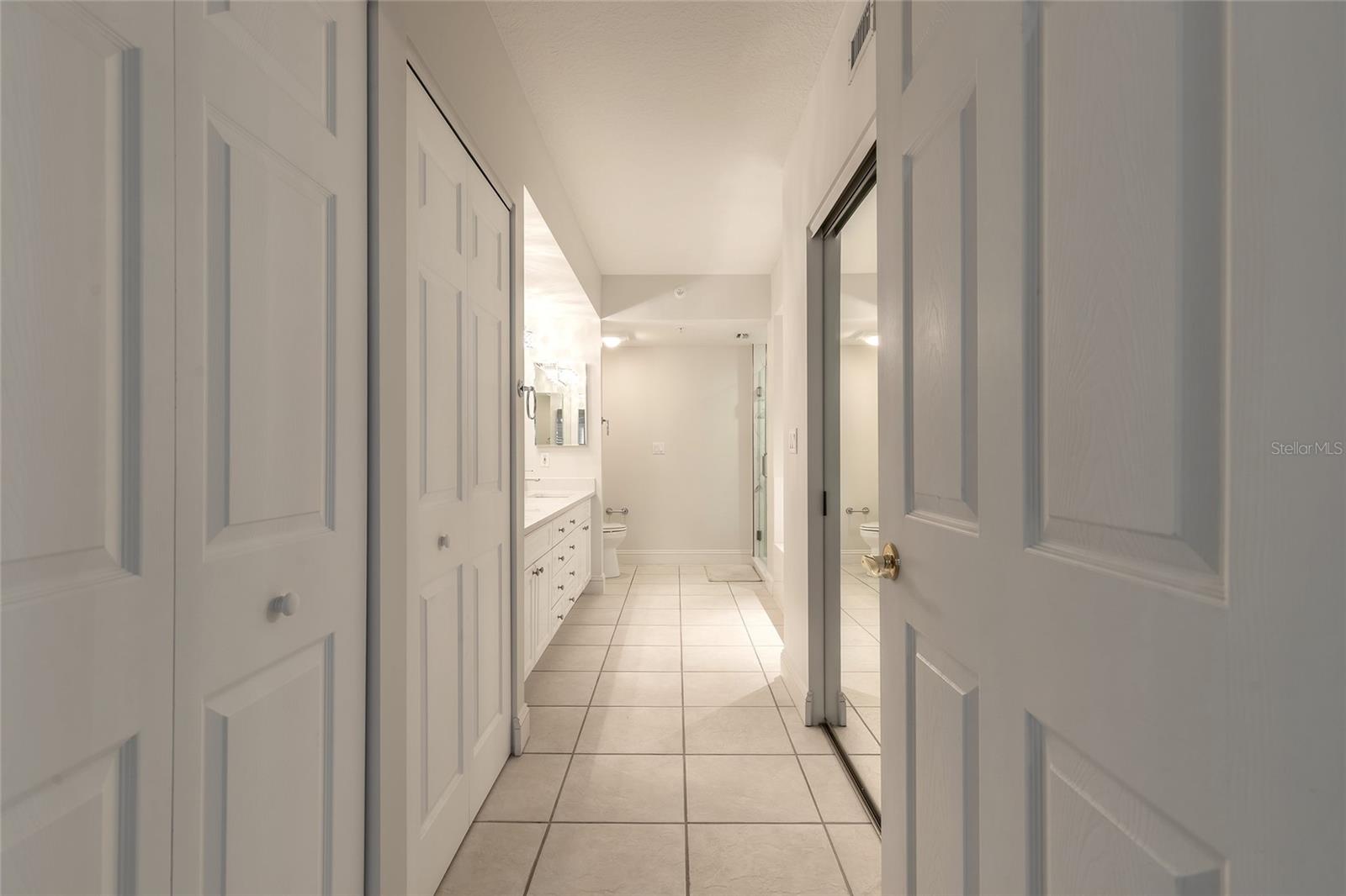 Image 17 of 81 For 4650 Links Village Drive A401