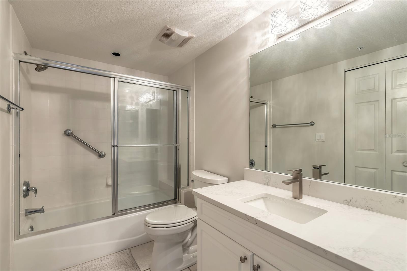 Image 24 of 81 For 4650 Links Village Drive A401