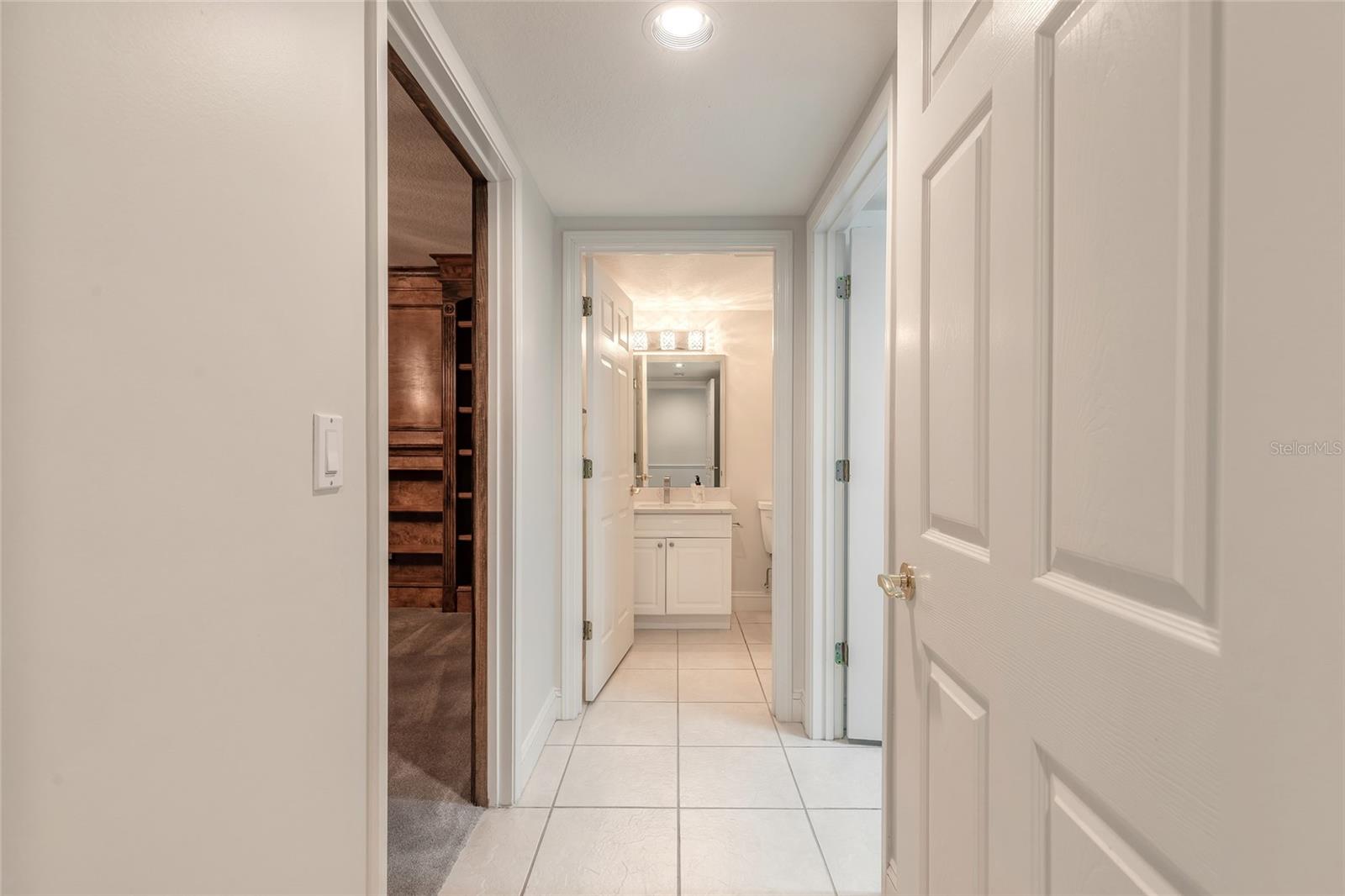 Image 25 of 81 For 4650 Links Village Drive A401