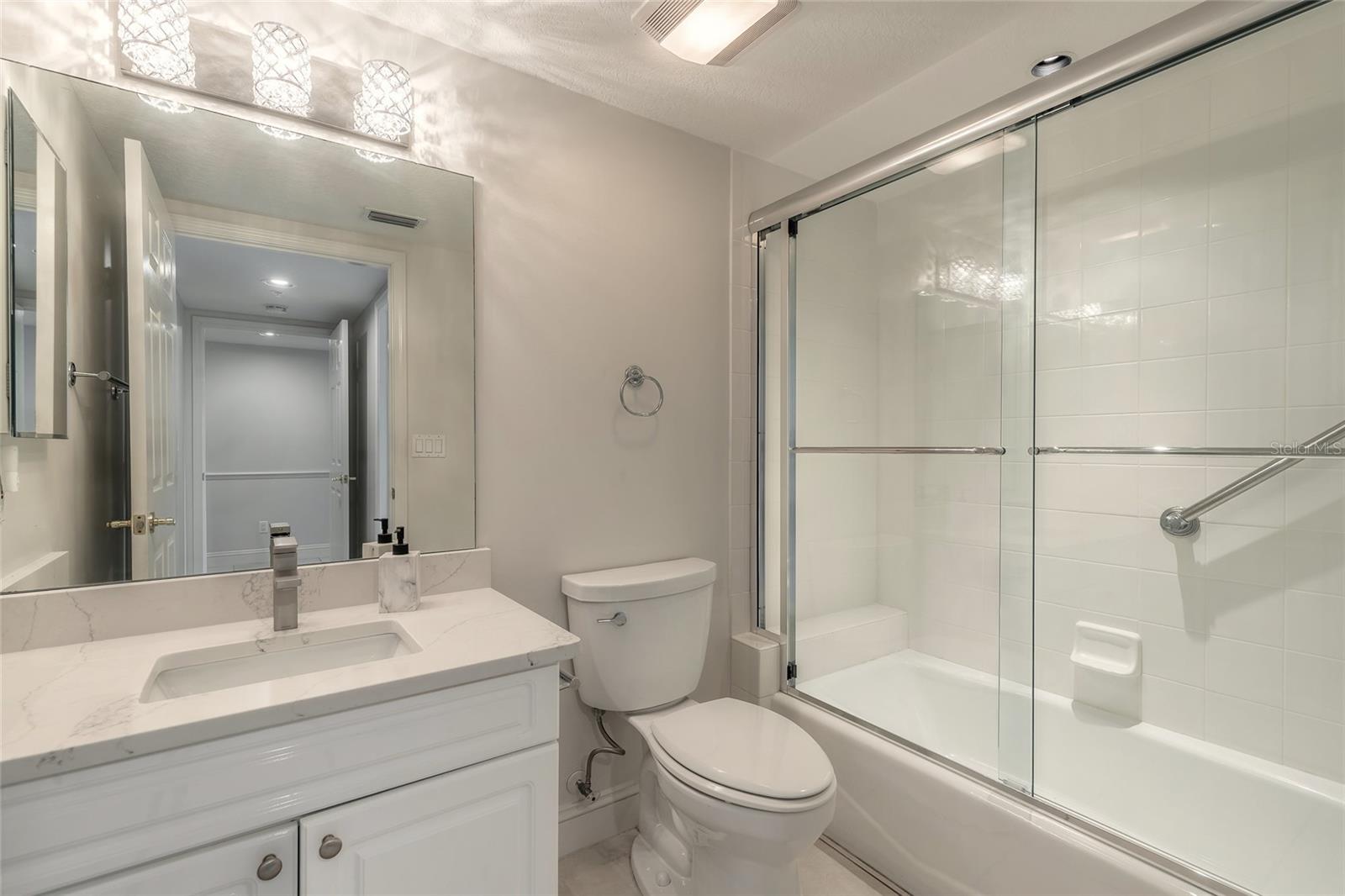 Image 28 of 81 For 4650 Links Village Drive A401