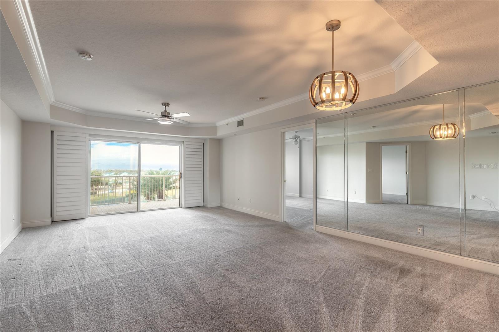 Image 4 of 81 For 4650 Links Village Drive A401