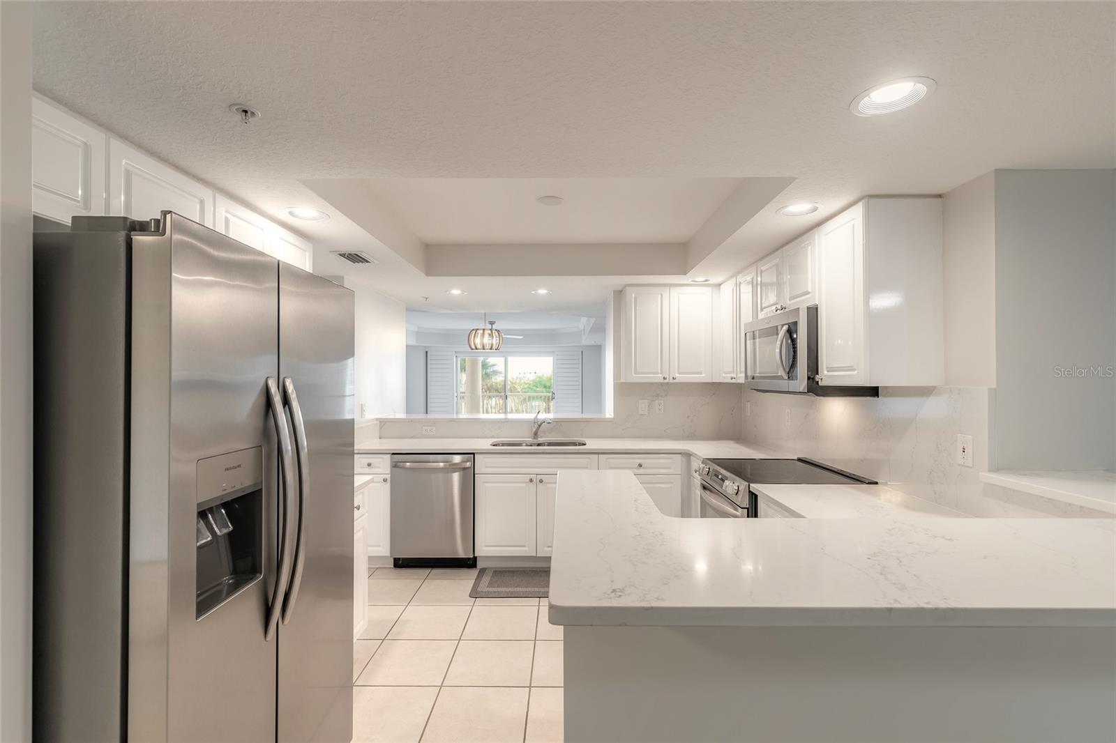 Image 9 of 81 For 4650 Links Village Drive A401