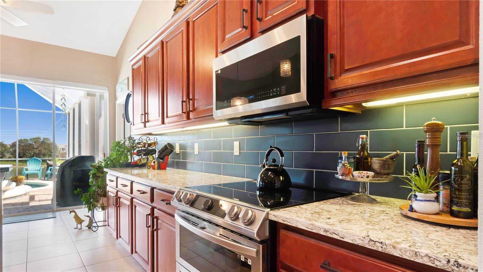 Image 10 of 38 For 3307 Locanda Circle