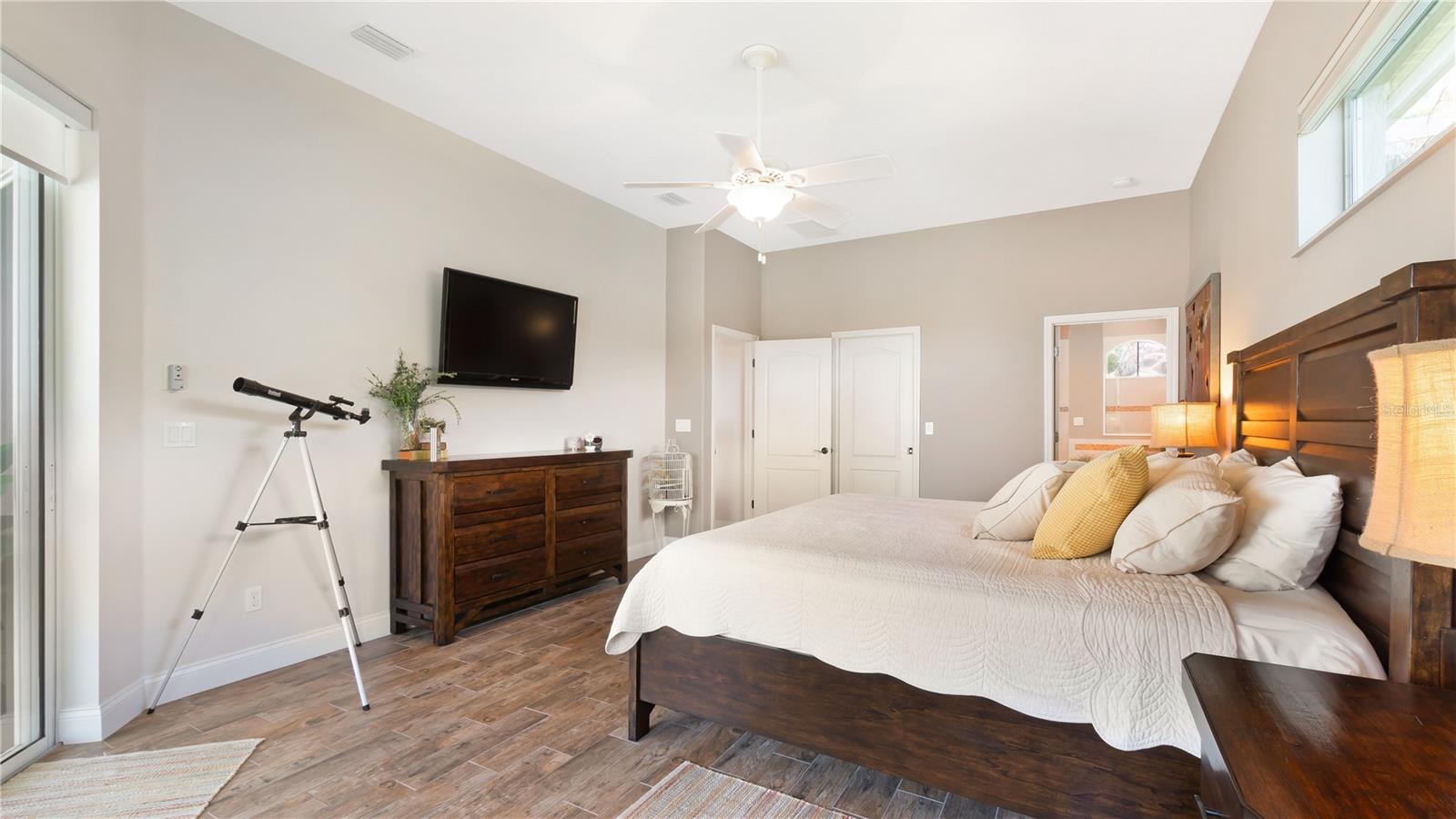 Image 19 of 38 For 3307 Locanda Circle