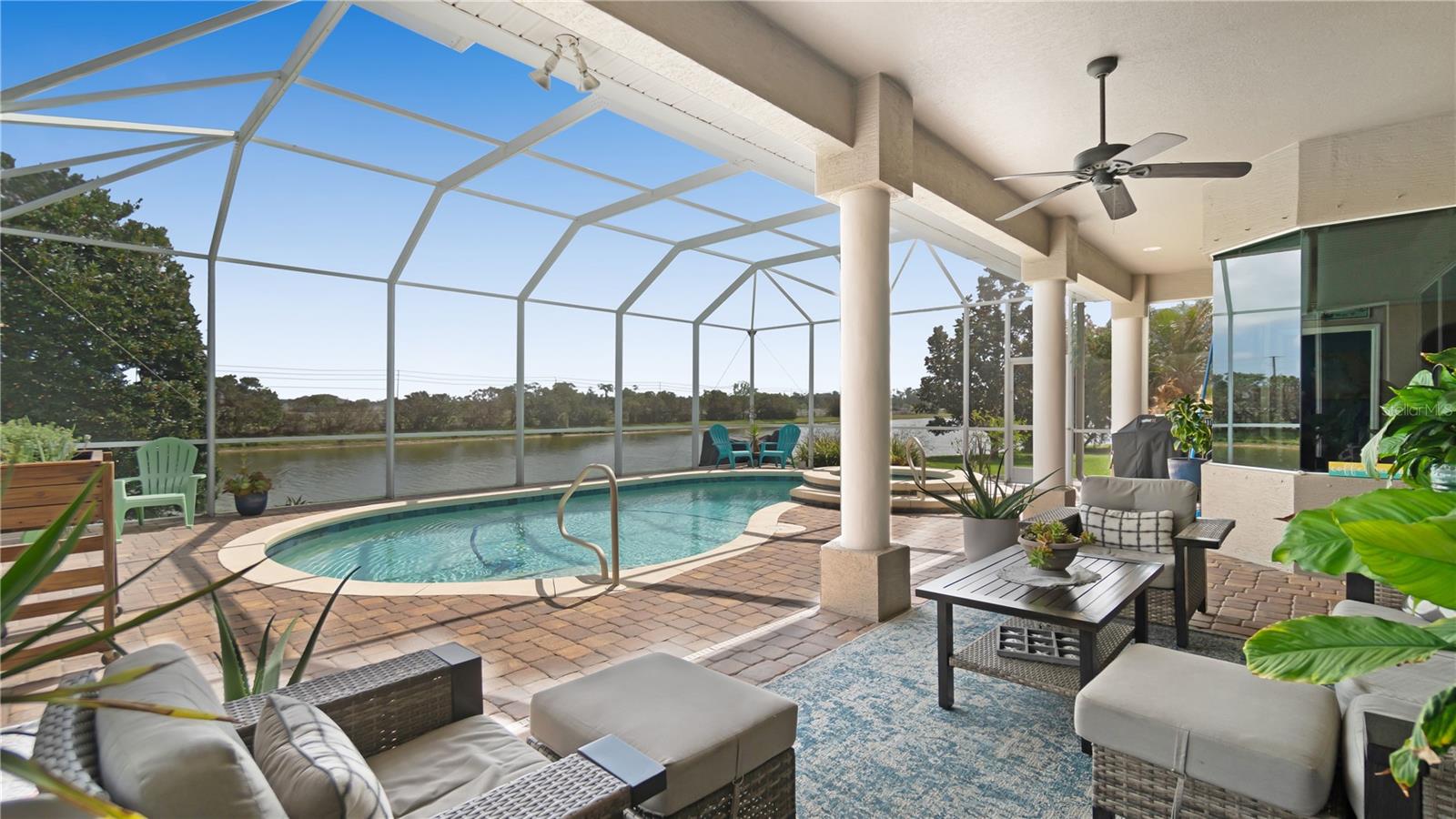 Image 4 of 38 For 3307 Locanda Circle