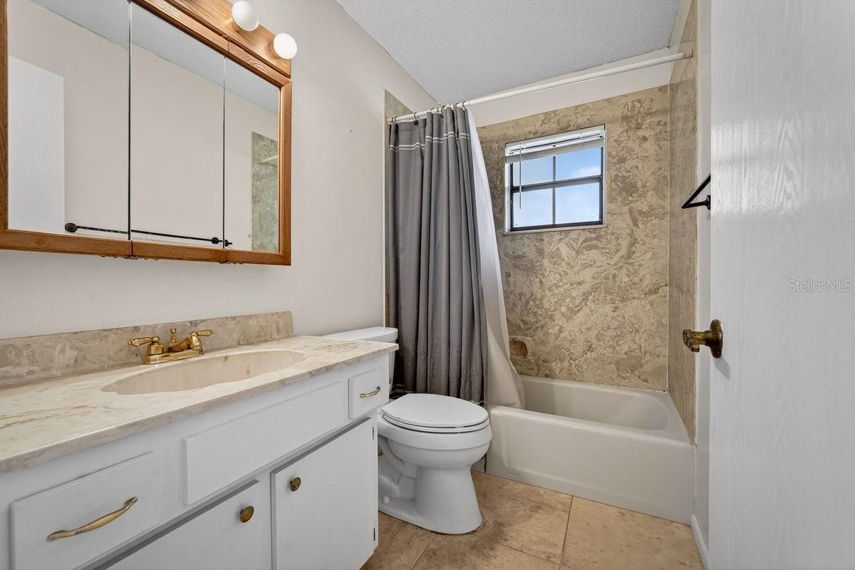 Image 13 of 26 For 2560 Westwood Avenue