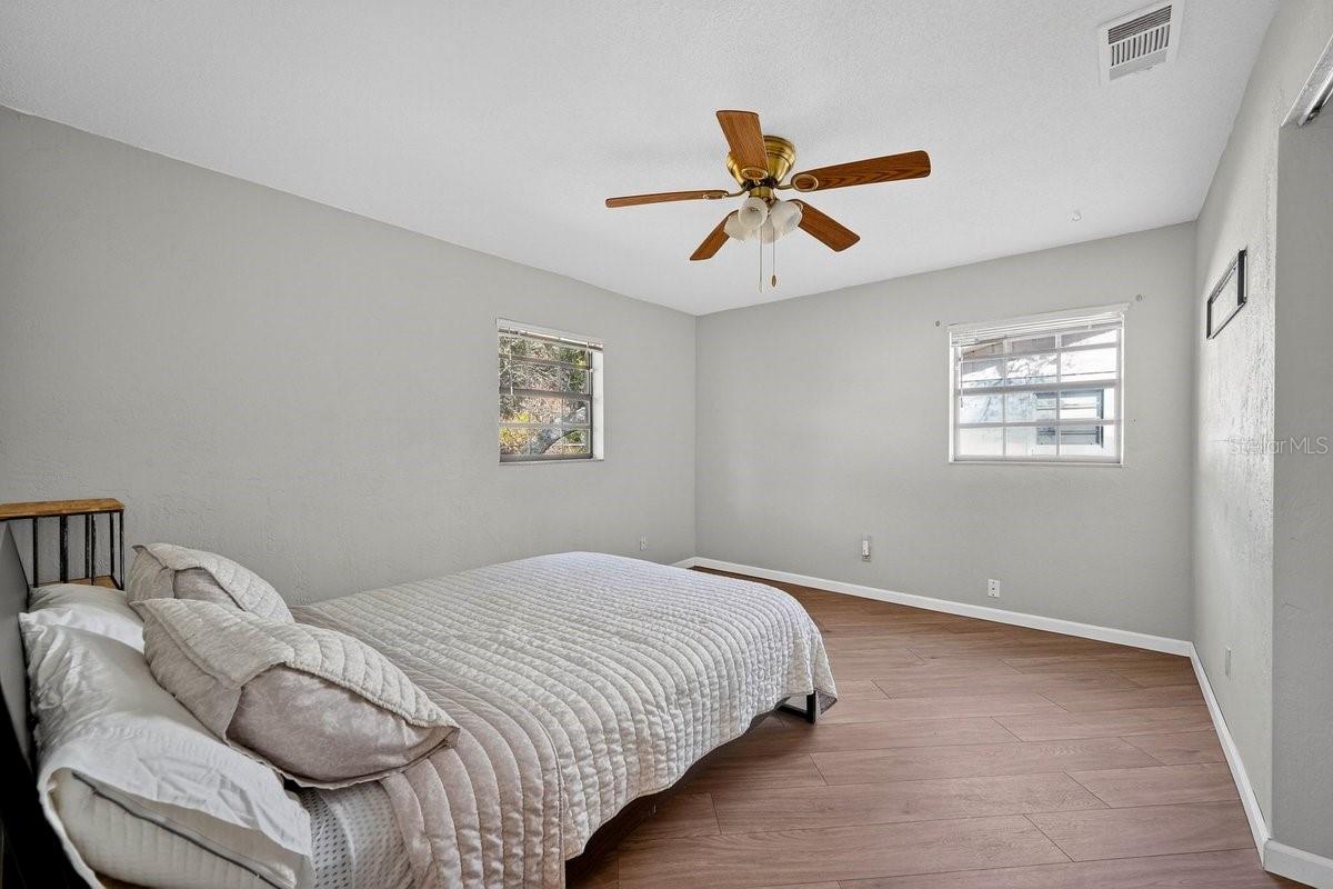 Image 16 of 26 For 2560 Westwood Avenue