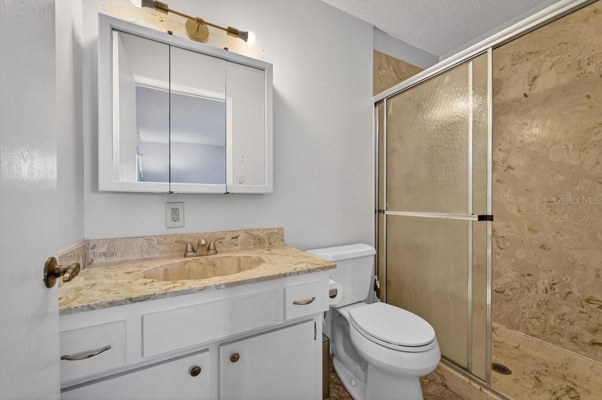 Image 17 of 26 For 2560 Westwood Avenue