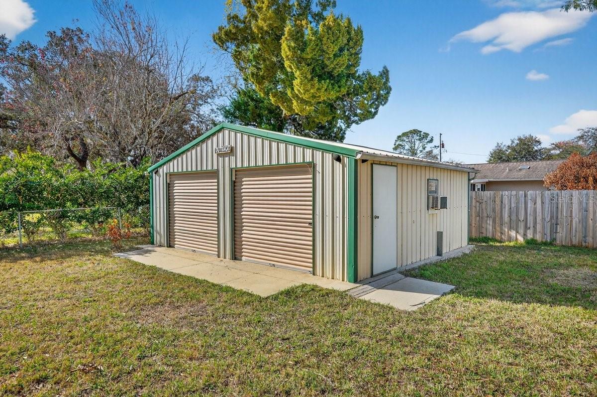 Image 19 of 26 For 2560 Westwood Avenue