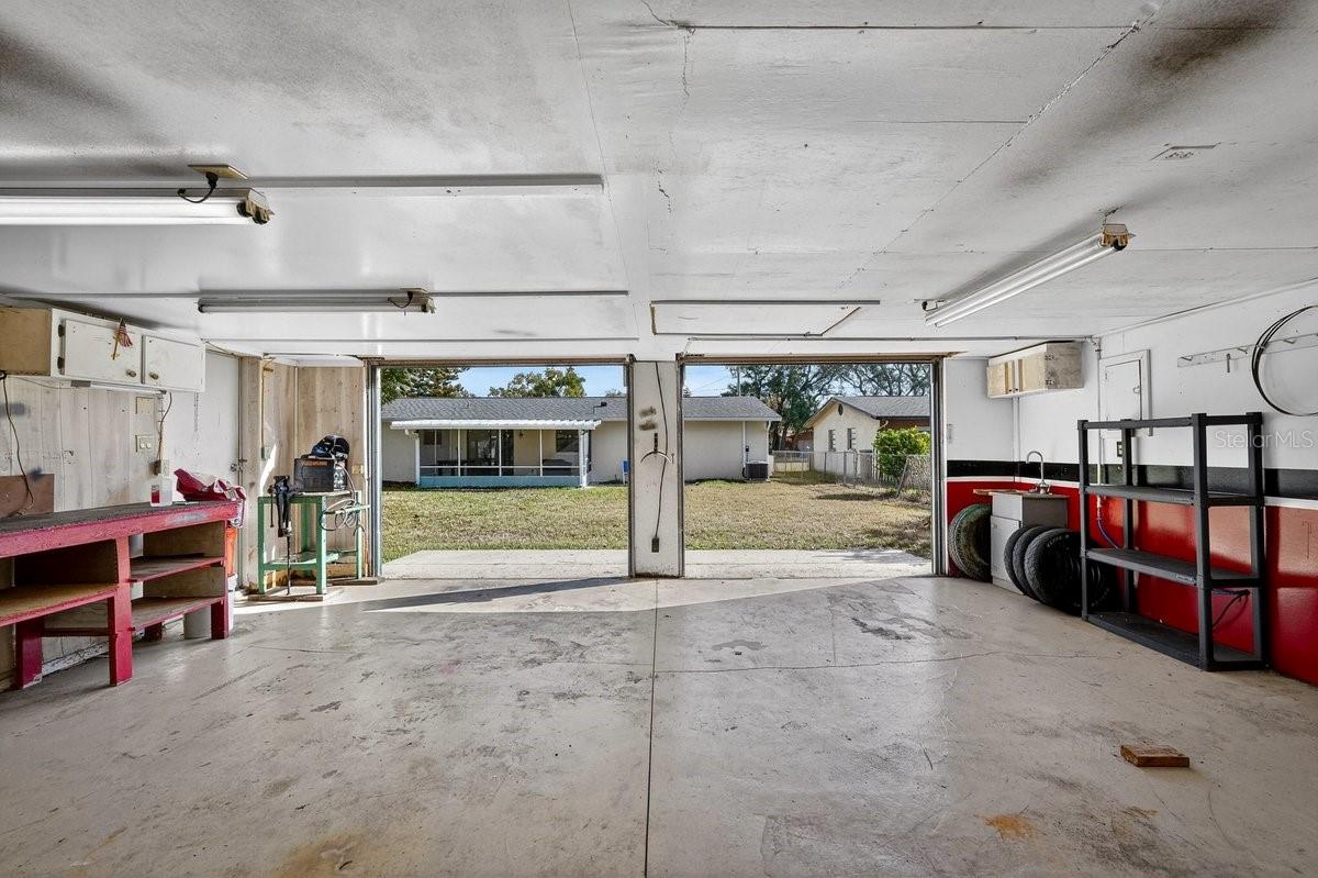 Image 20 of 26 For 2560 Westwood Avenue