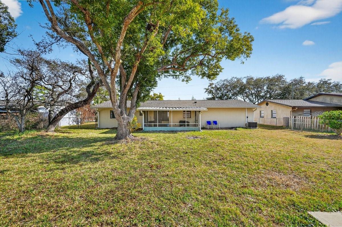 Image 22 of 26 For 2560 Westwood Avenue