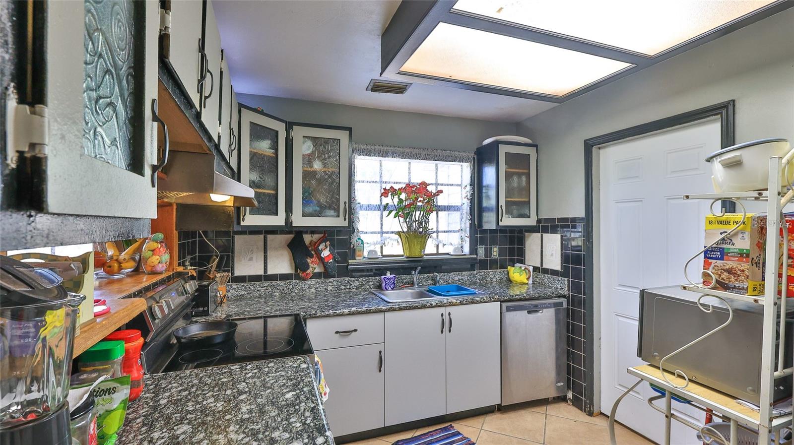 Image 11 of 27 For 2021 Umbrella Tree Drive