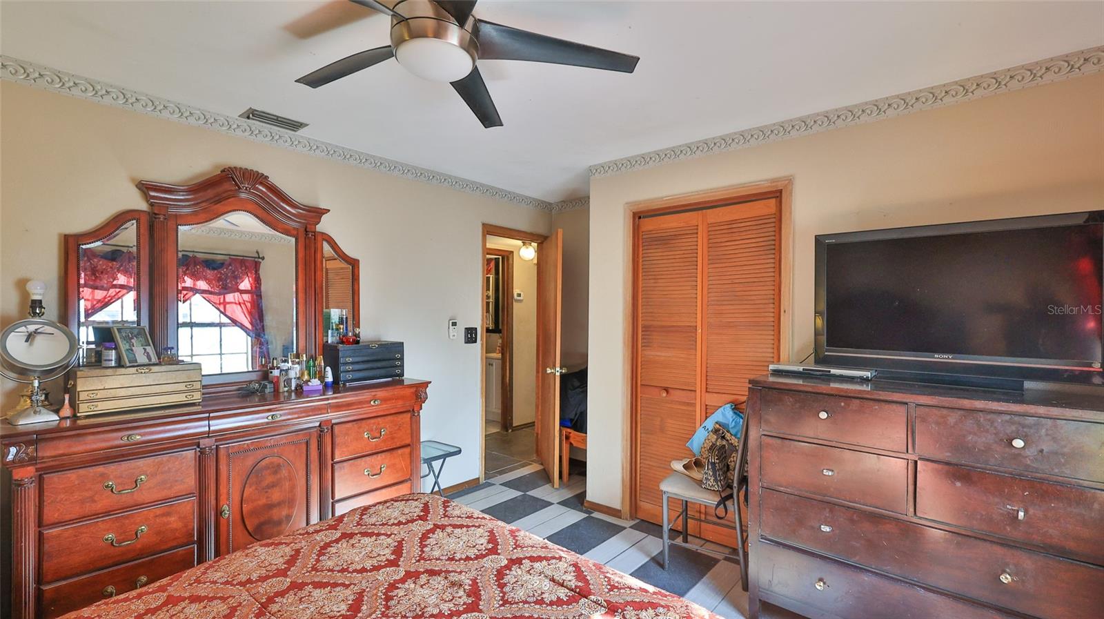 Image 15 of 27 For 2021 Umbrella Tree Drive