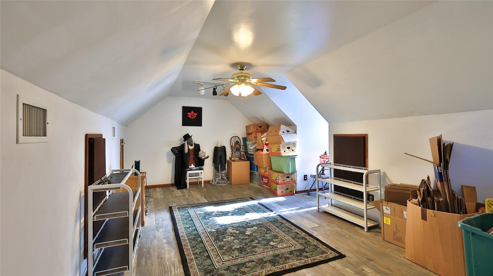 Image 18 of 27 For 2021 Umbrella Tree Drive