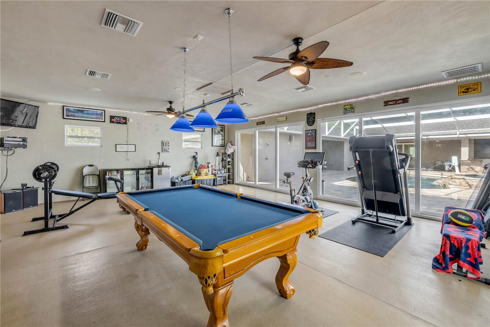 Image 41 of 59 For 4075 Crestwood Manor Drive