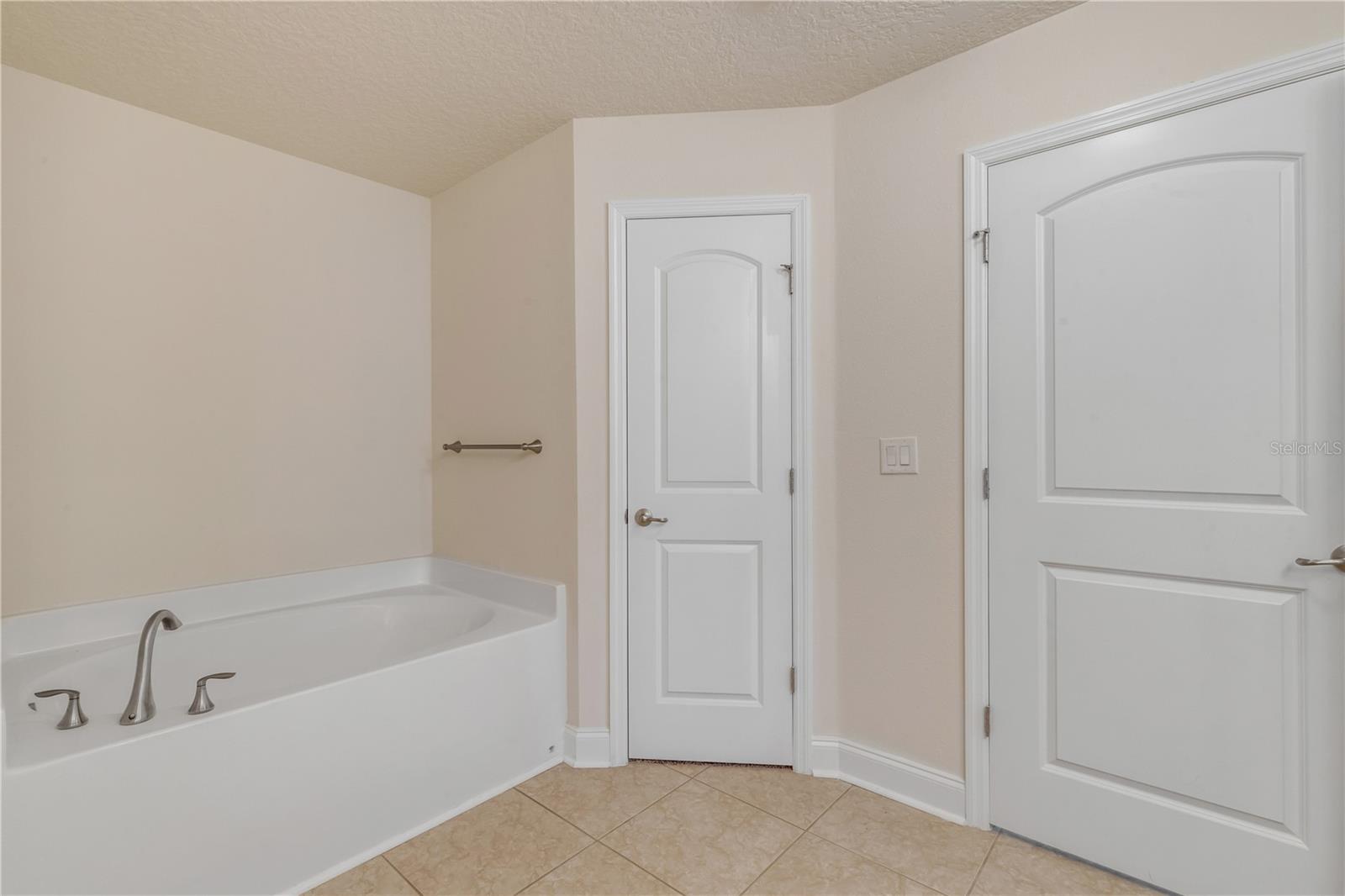 Image 29 of 53 For 141 Red Mill Drive