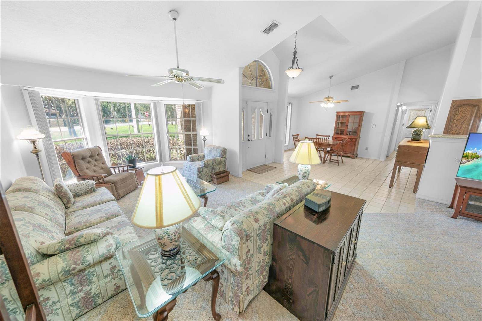 Listing photo id 9 for 4801 Peninsula Drive
