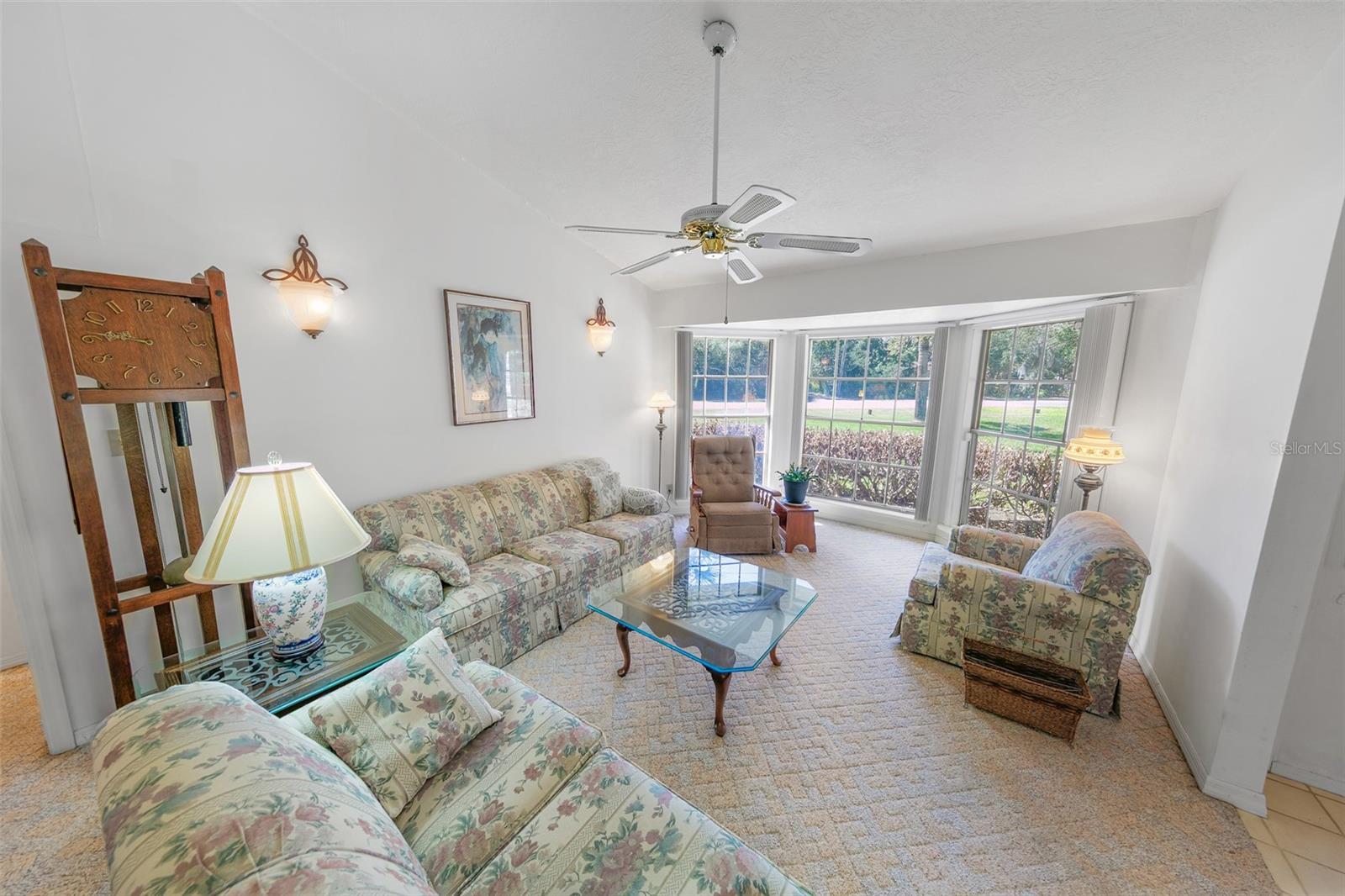 Listing photo id 10 for 4801 Peninsula Drive