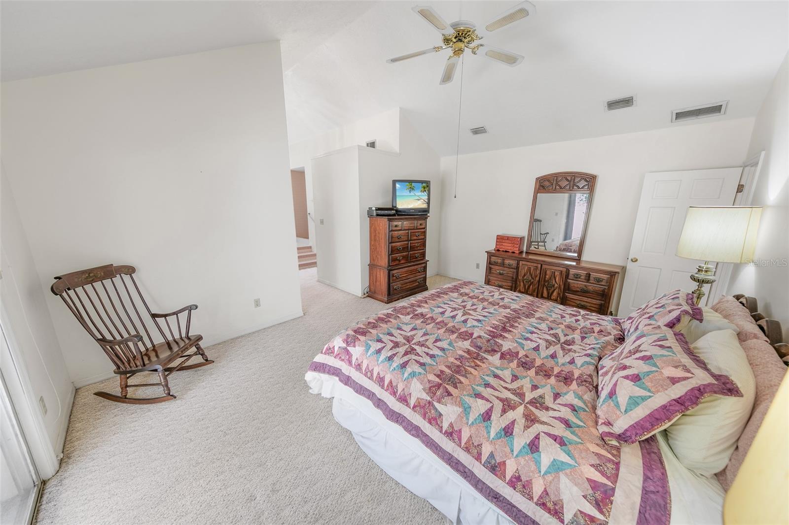 Listing photo id 20 for 4801 Peninsula Drive