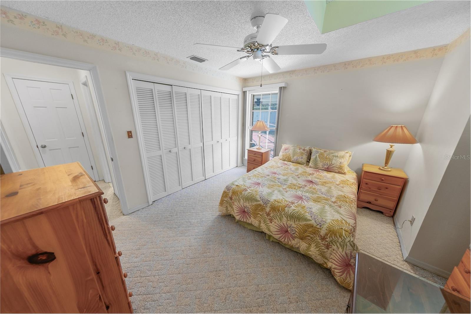 Listing photo id 36 for 4801 Peninsula Drive