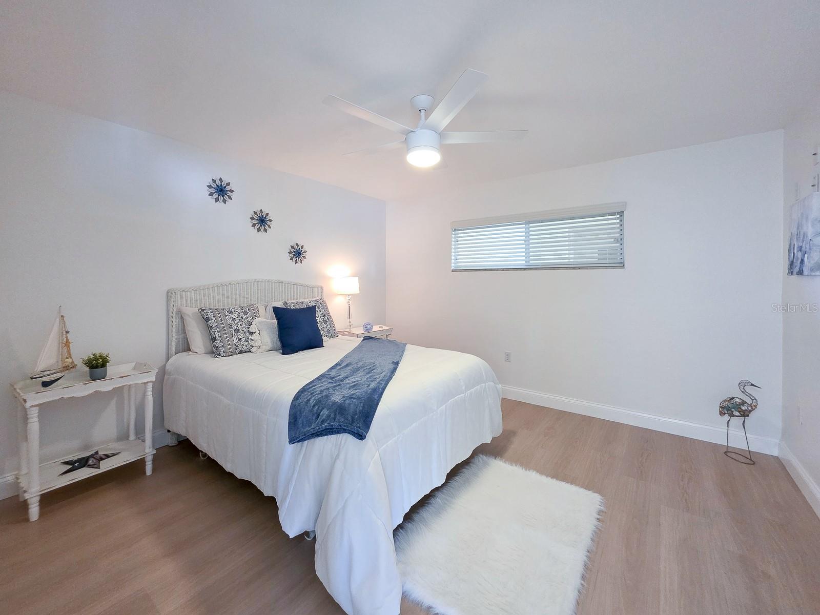 Image 25 of 57 For 3606 Peninsula Drive 614