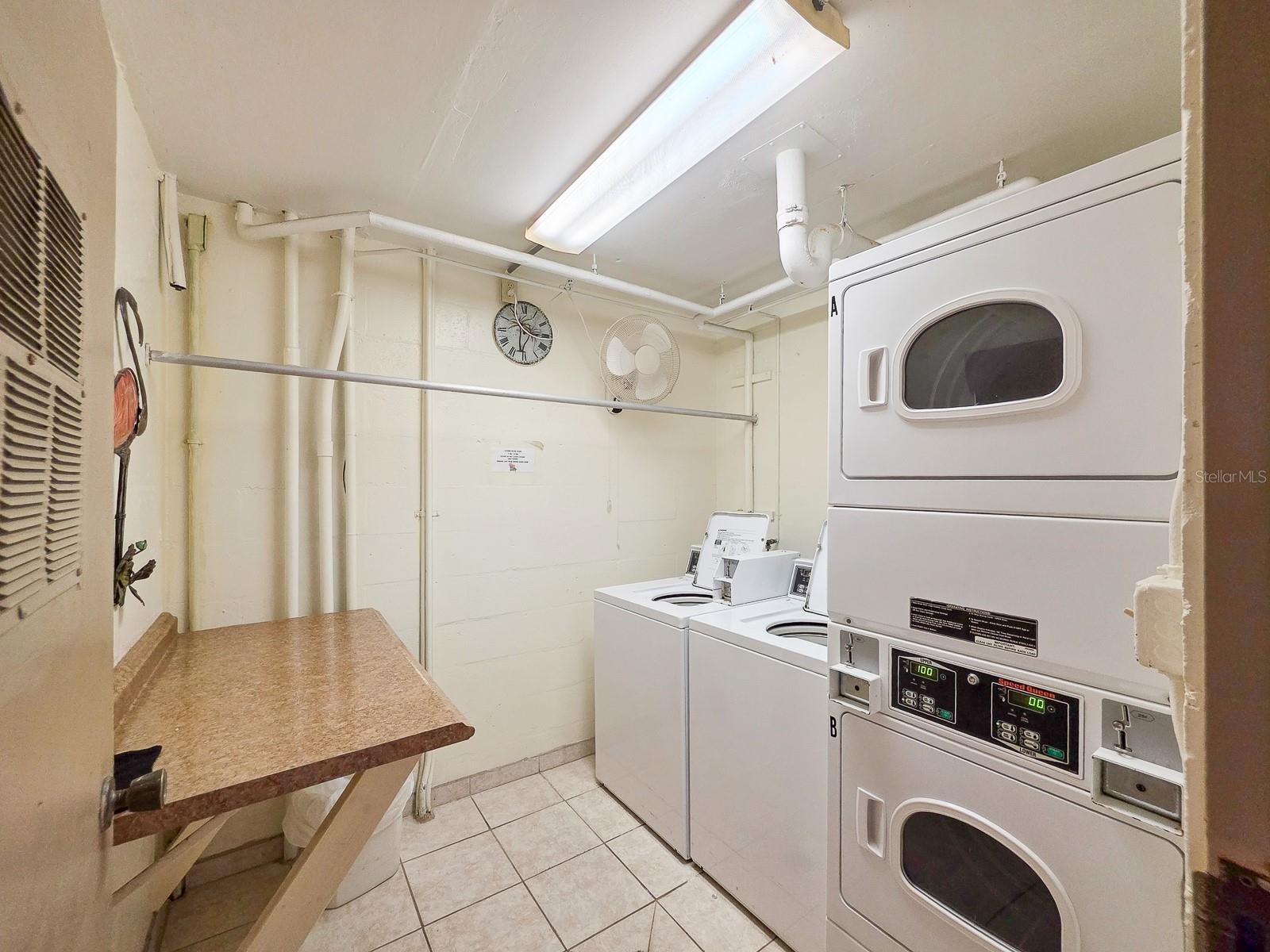 Image 30 of 57 For 3606 Peninsula Drive 614