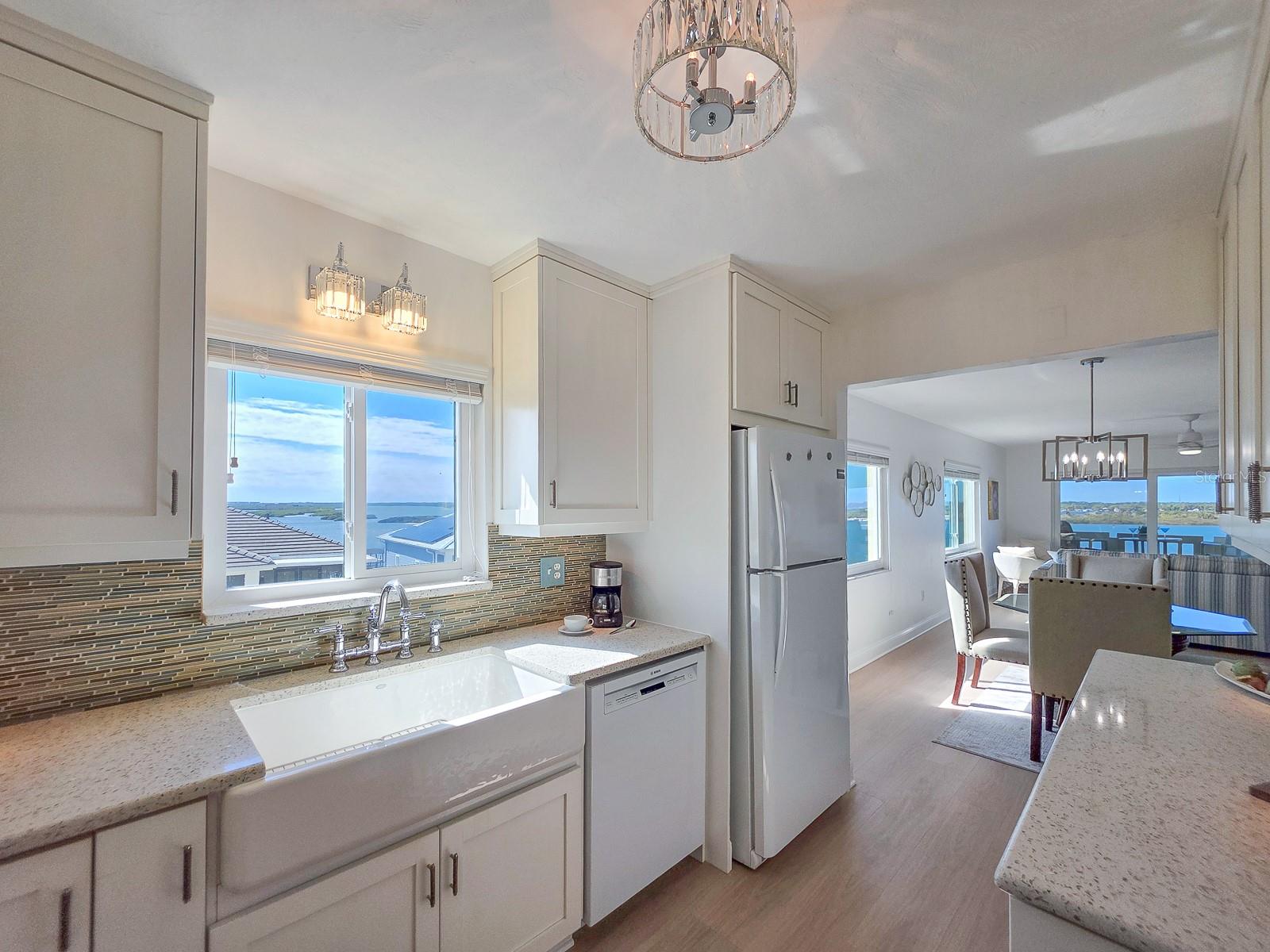 Image 4 of 57 For 3606 Peninsula Drive 614