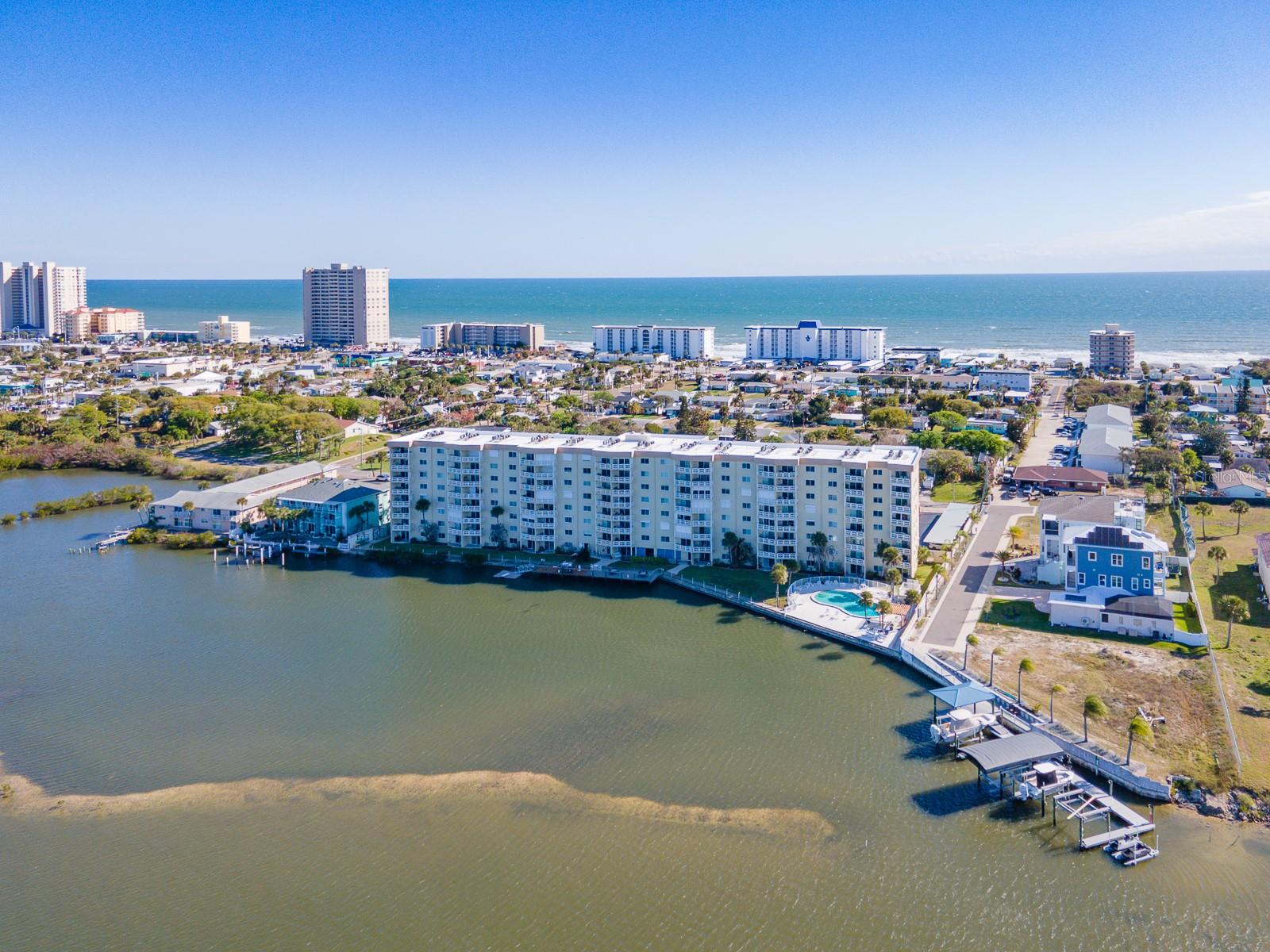 Image 46 of 57 For 3606 Peninsula Drive 614