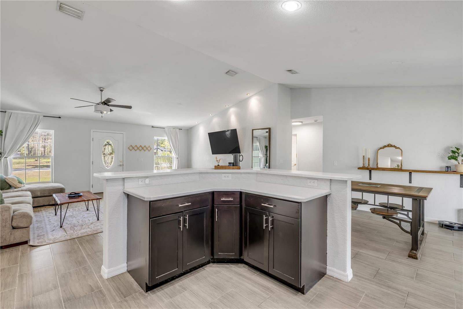 Image 12 of 45 For 1740 East Parkway