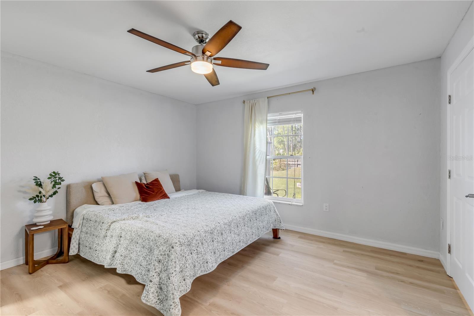 Image 17 of 45 For 1740 East Parkway