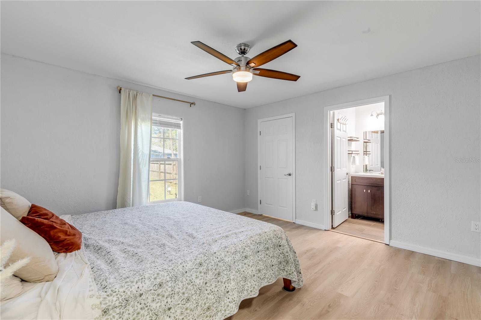 Image 19 of 45 For 1740 East Parkway