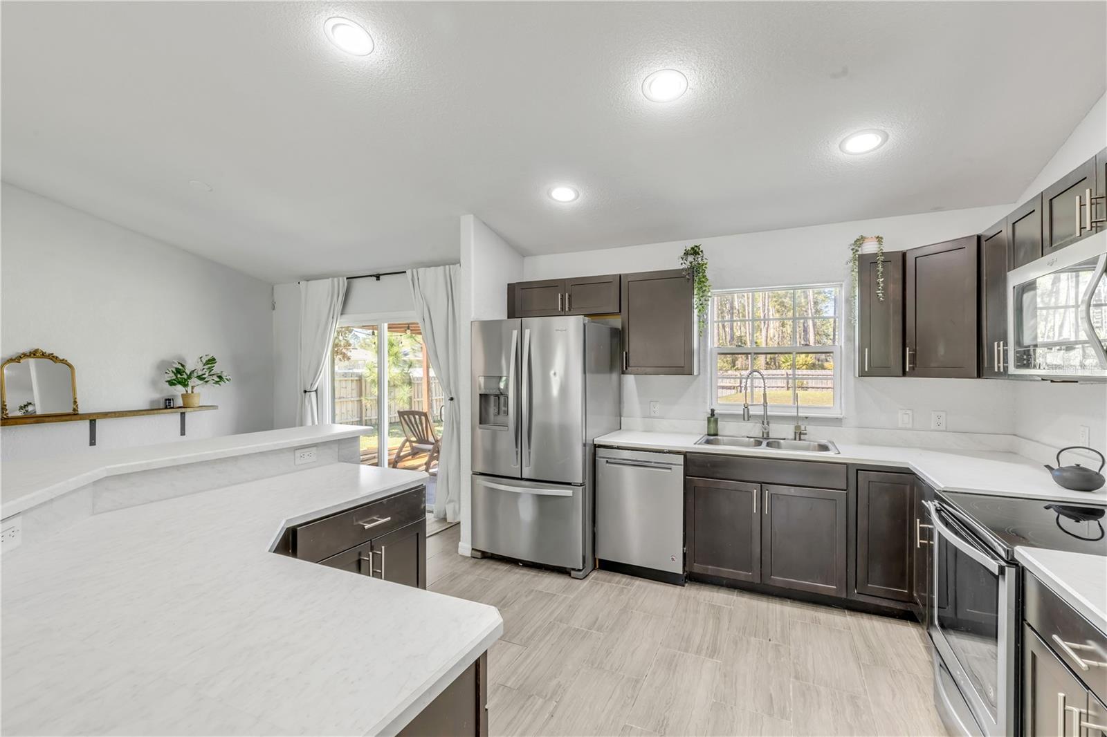 Image 9 of 45 For 1740 East Parkway